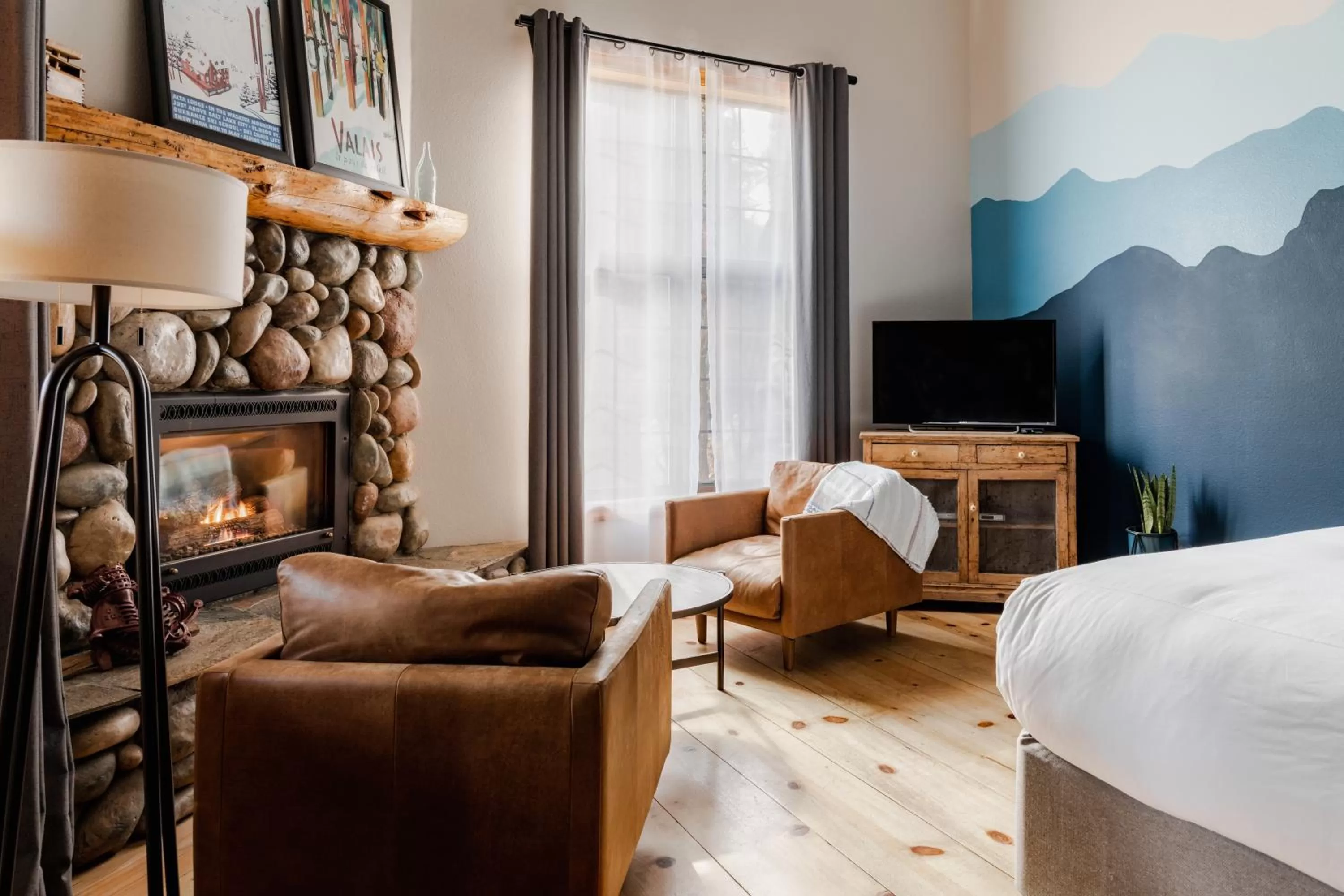 Bed in Black Bear Lodge