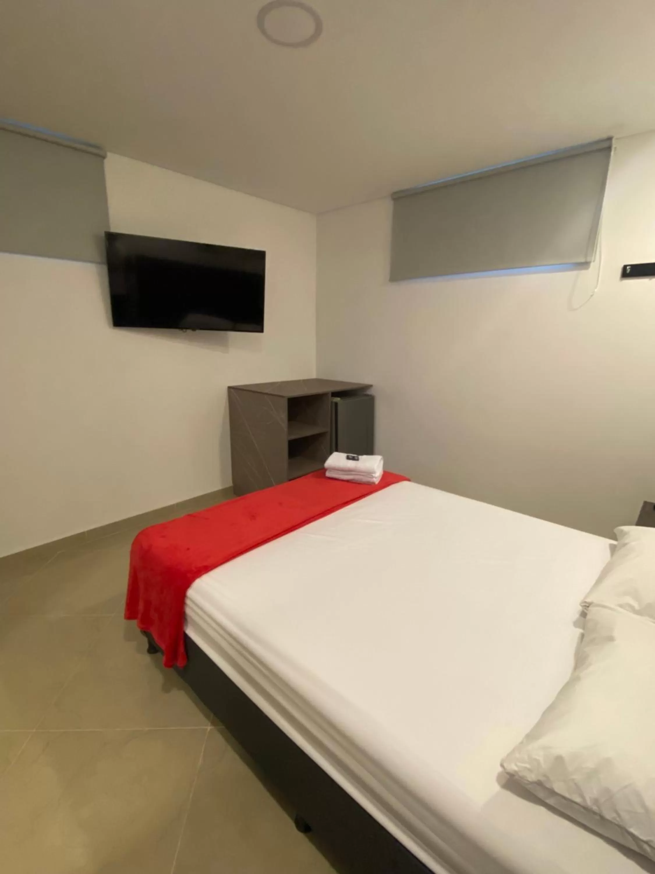 Bed in HOTEL CALIFORNIA CITY