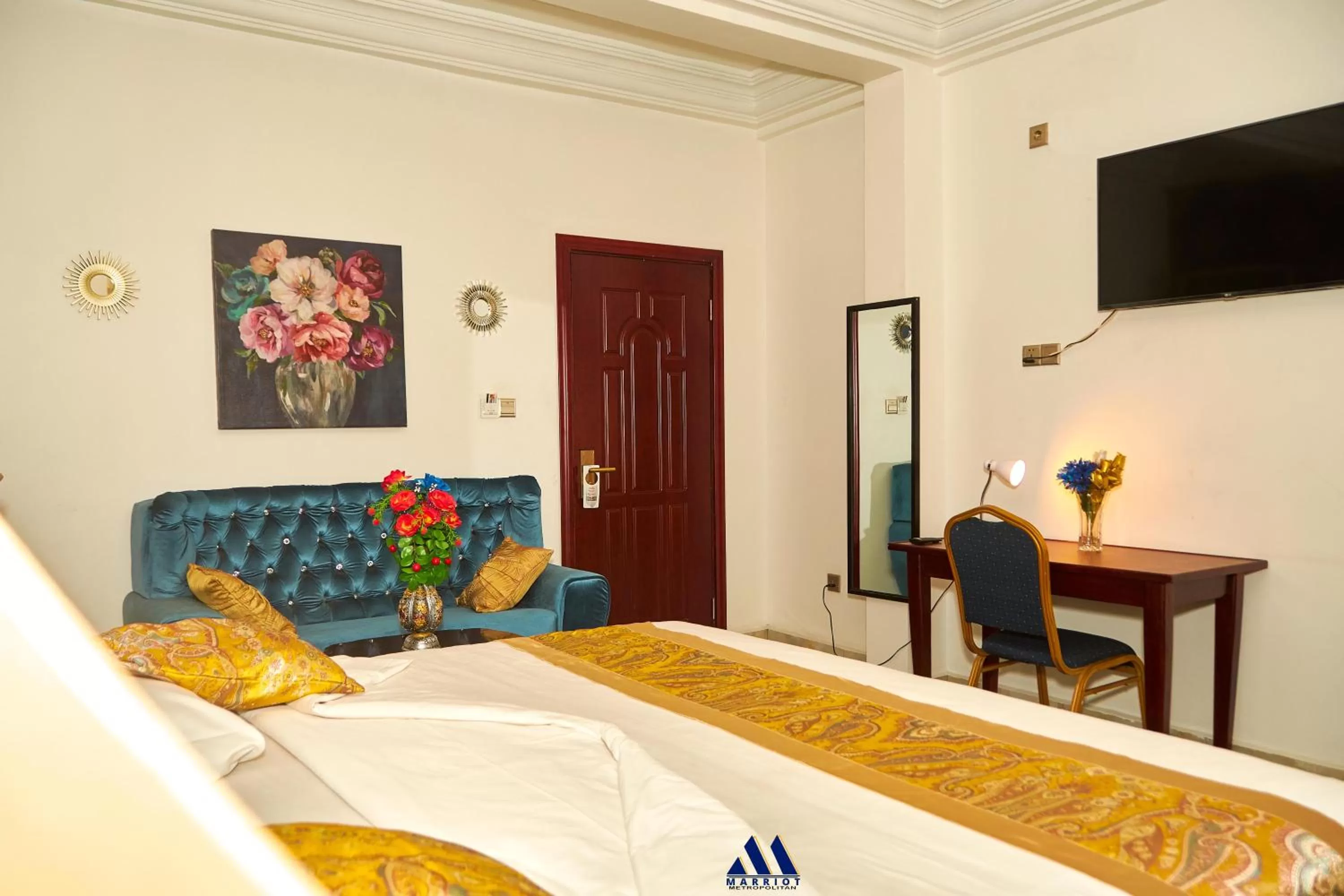 Bedroom, Bed in Marriot Metropolitan Hotel