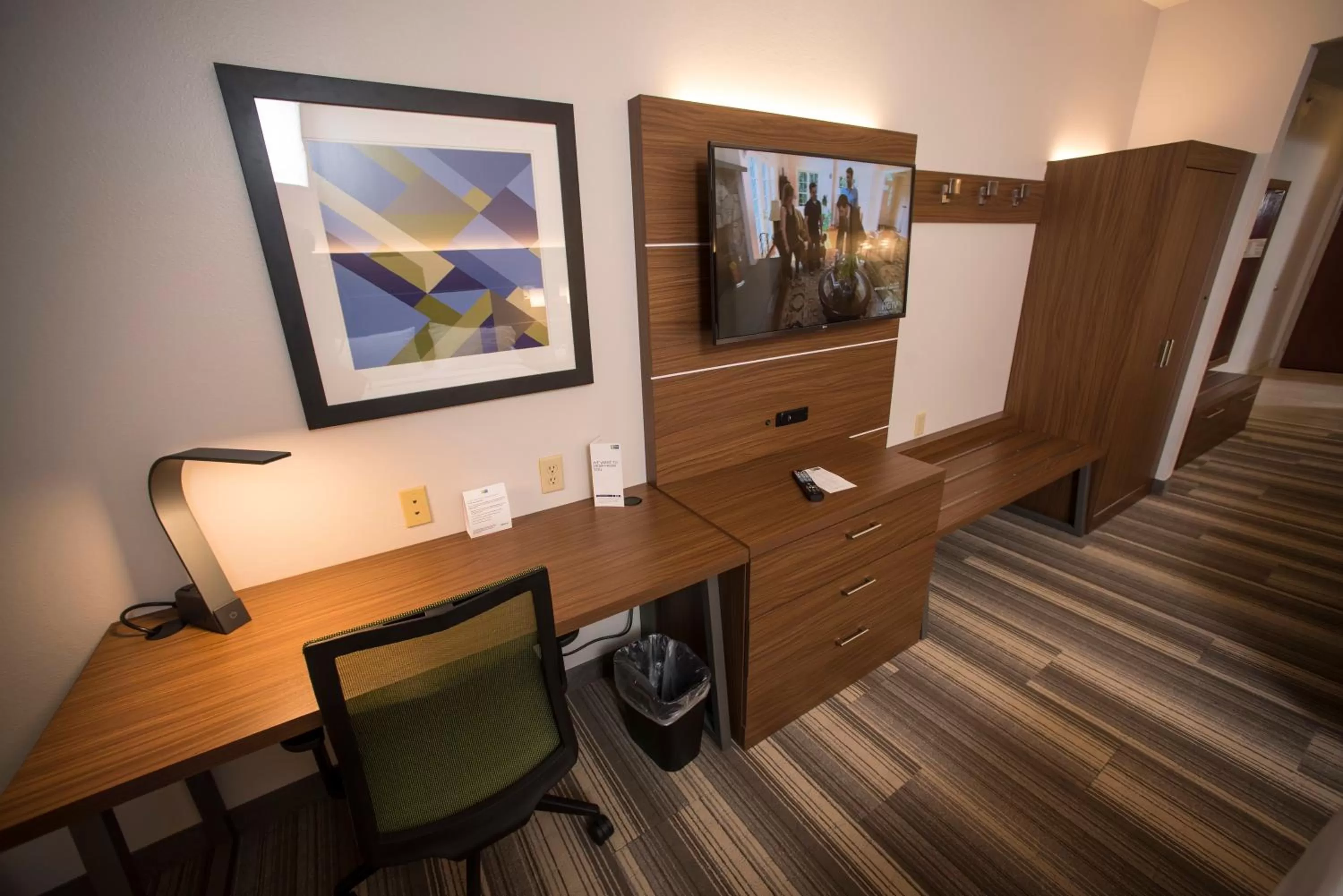 Photo of the whole room in Holiday Inn Express Hotel & Suites Lexington-Downtown University by IHG