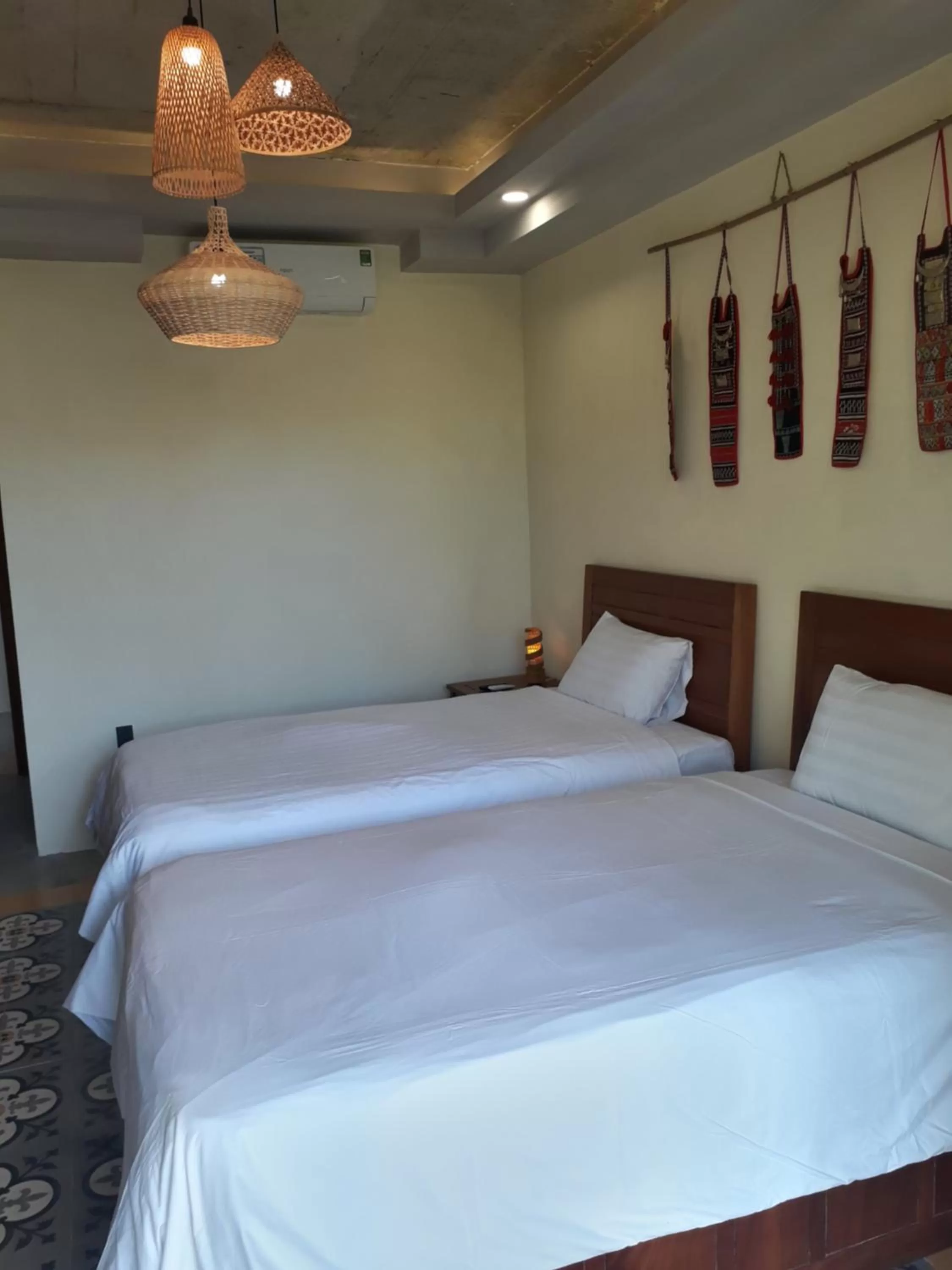 Bedroom, Bed in Pink Tulip Hoi An