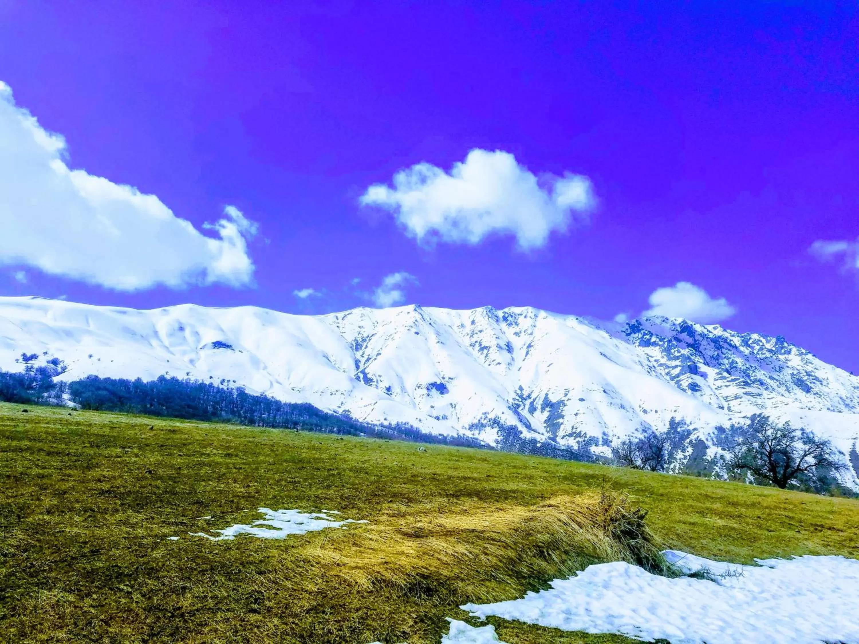 Mountain view, Natural Landscape in Karine B&B