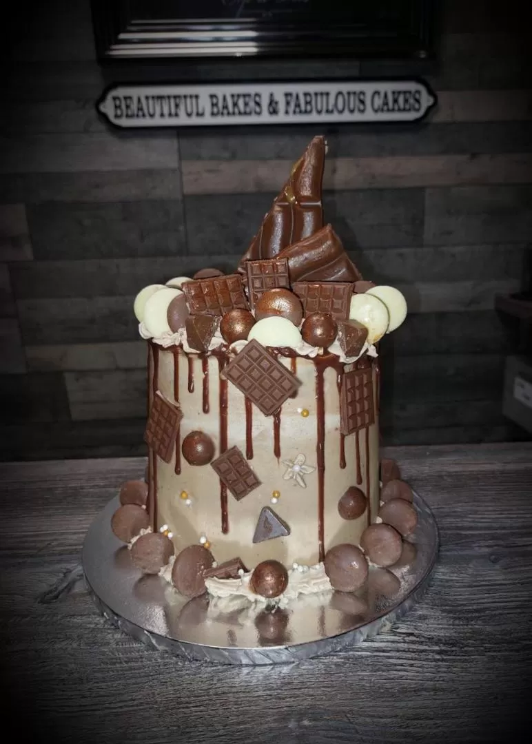 Food and drinks in Kings Boutique Hotel