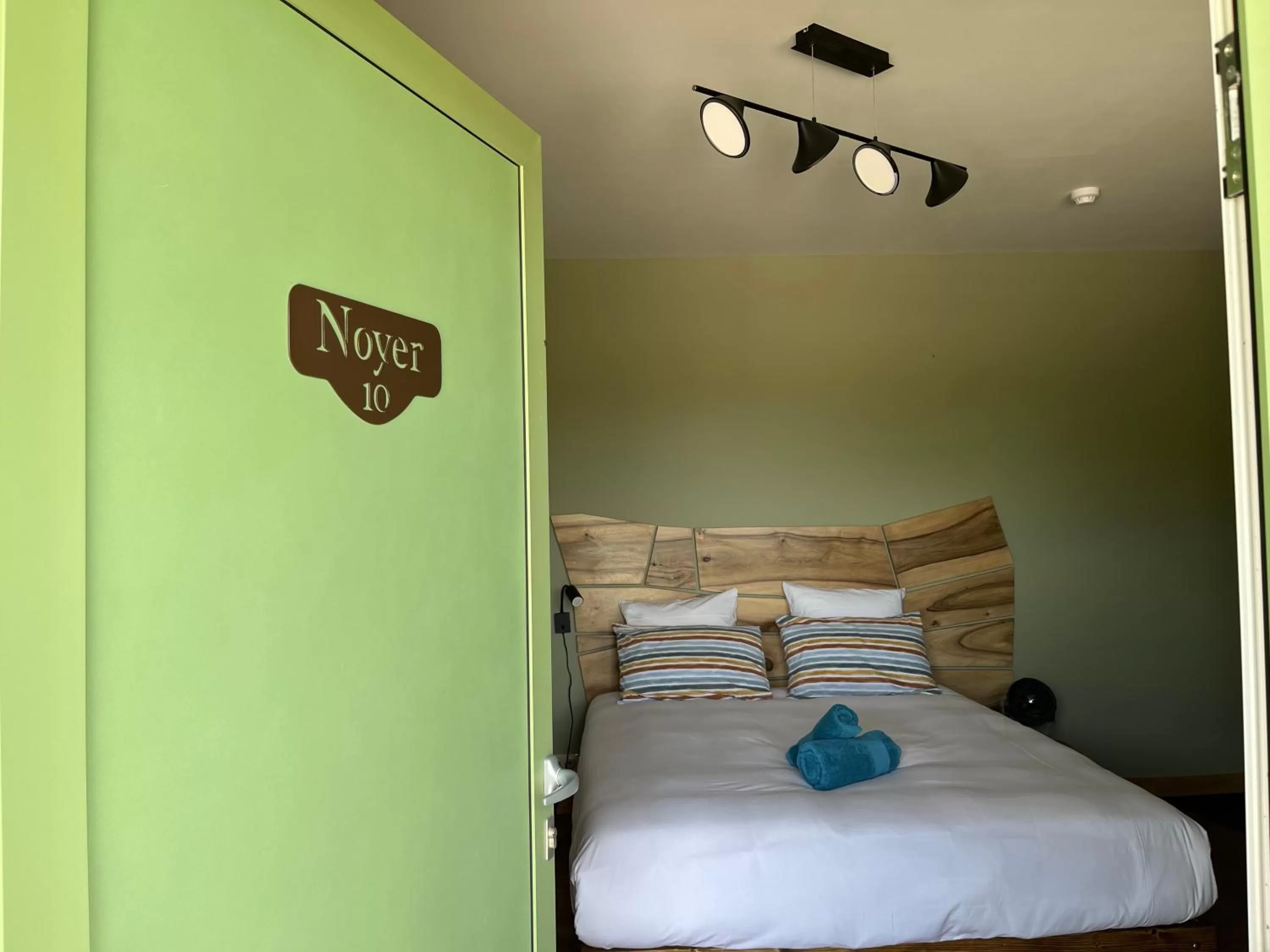 Bed in Hôtel En Tilleul