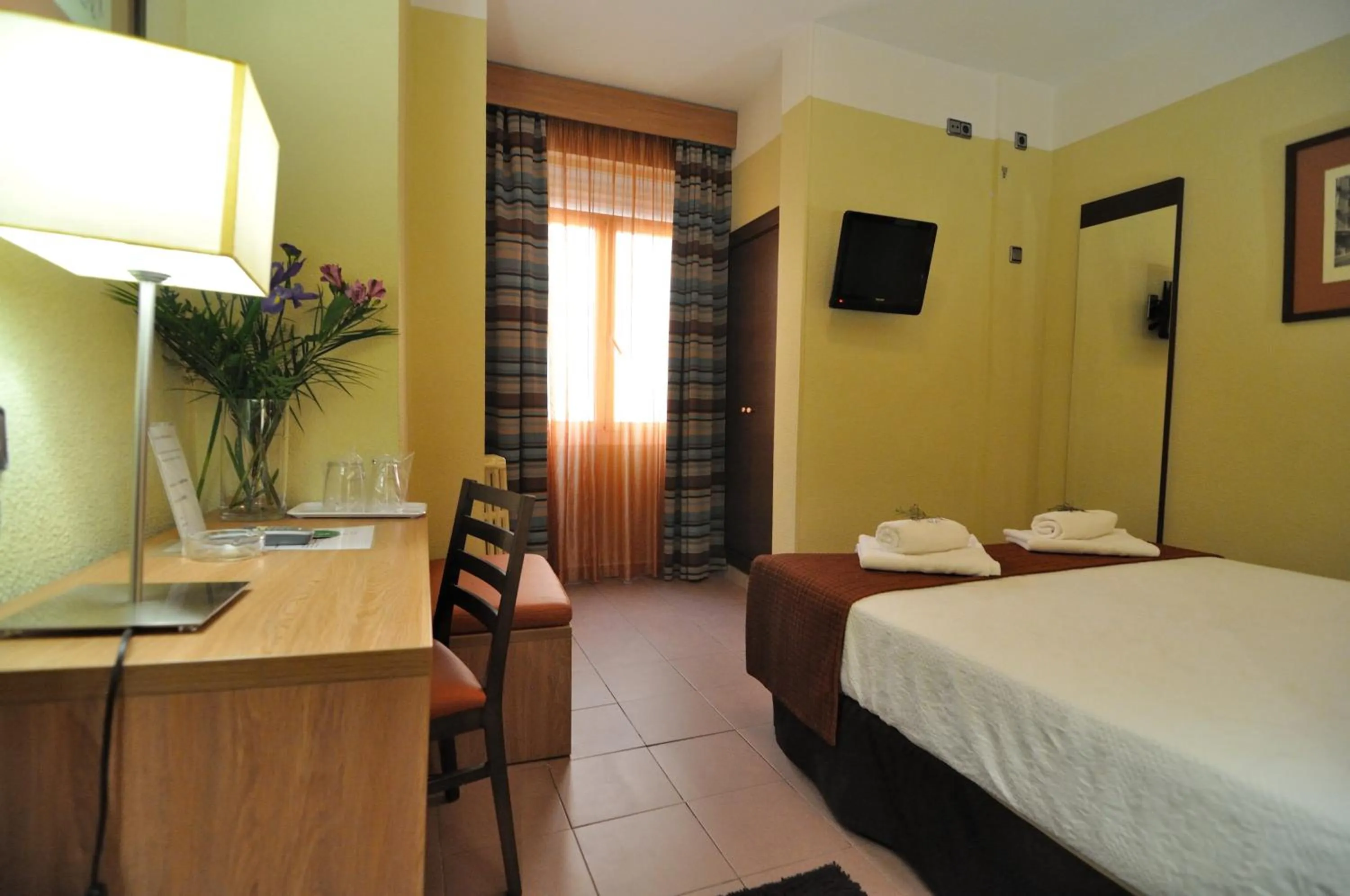 Bed in Hostal Ballesta