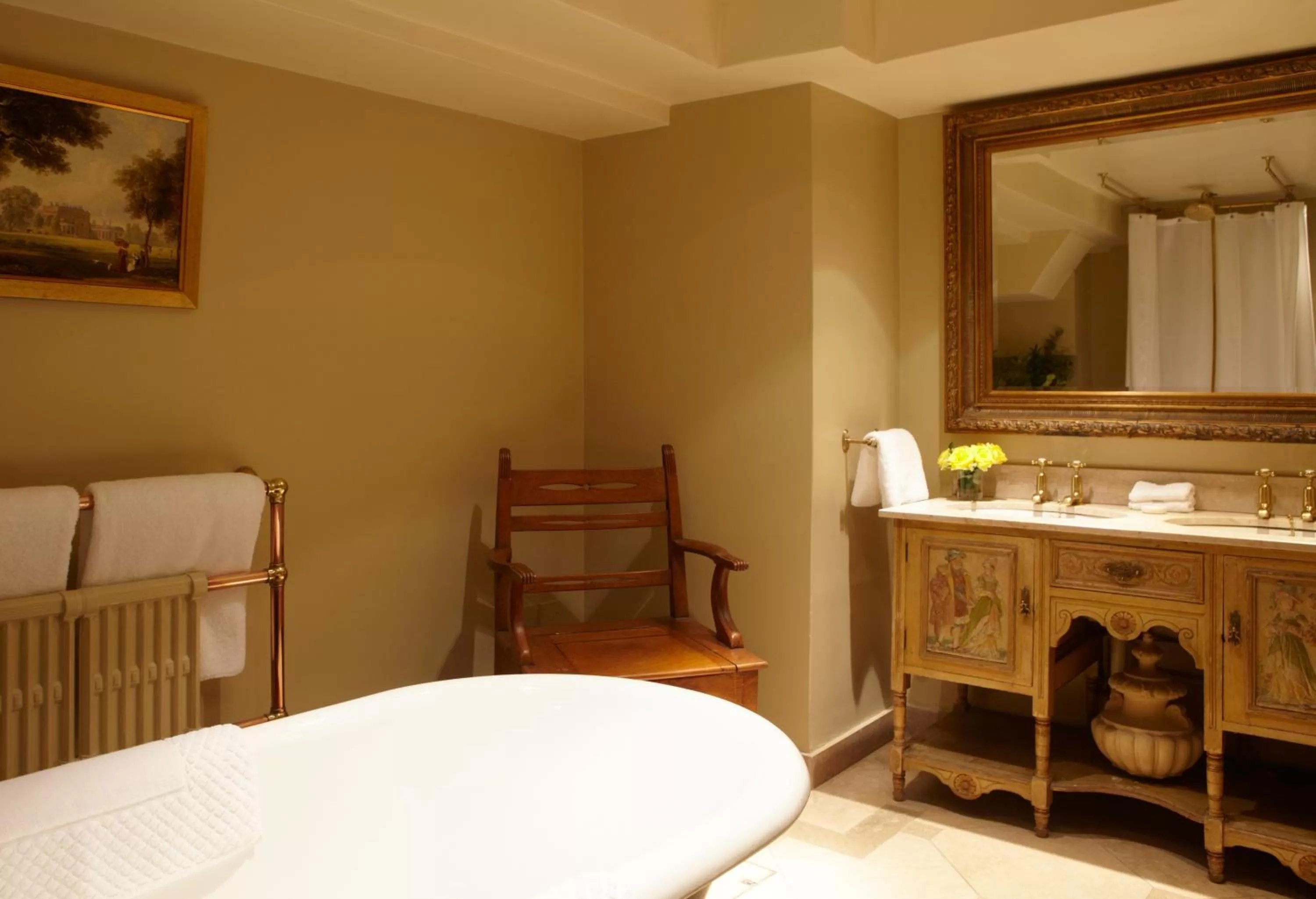 Bathroom, Bed in The Rookery