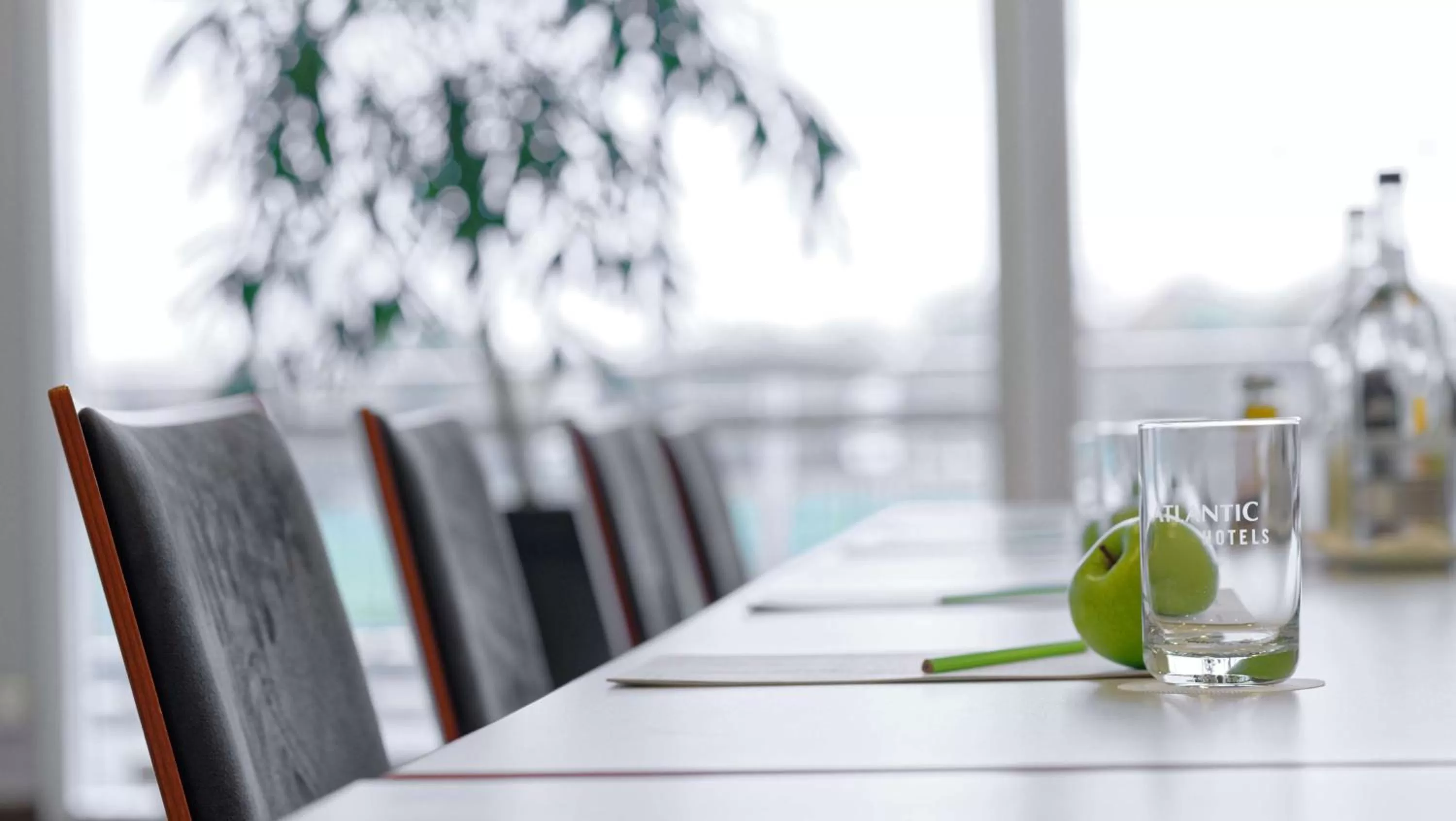 Meeting/conference room in ATLANTIC Hotel Galopprennbahn