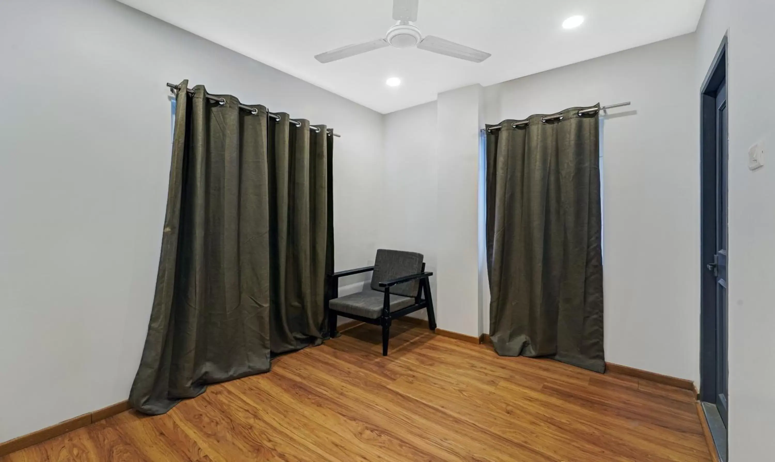 Deluxe Double Room in UPAR Hotels Thoraipakkam, OMR Deluxe Double Room in UPAR Hotels Thoraipakkam, OMR