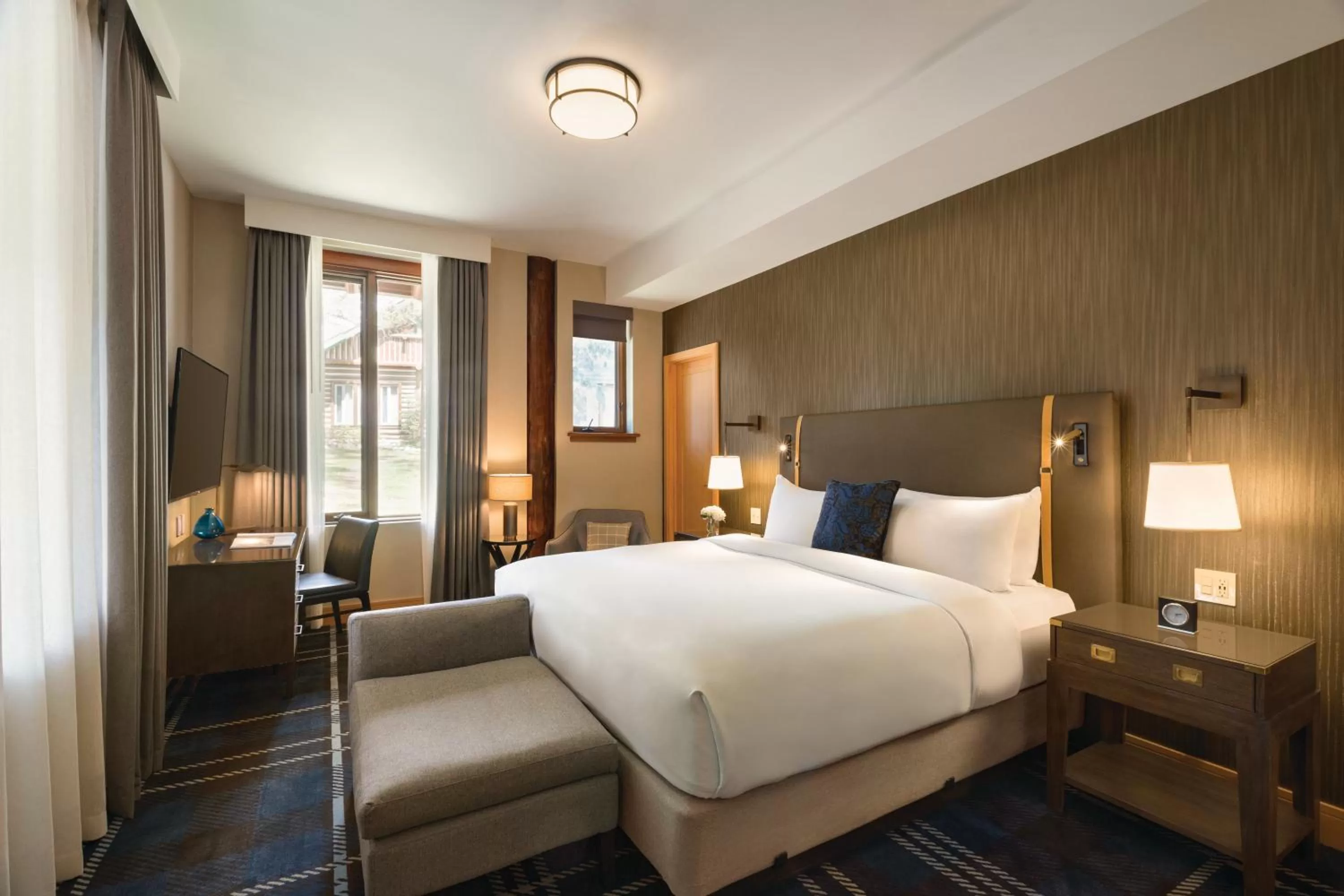 Bed in Fairmont Jasper Park Lodge