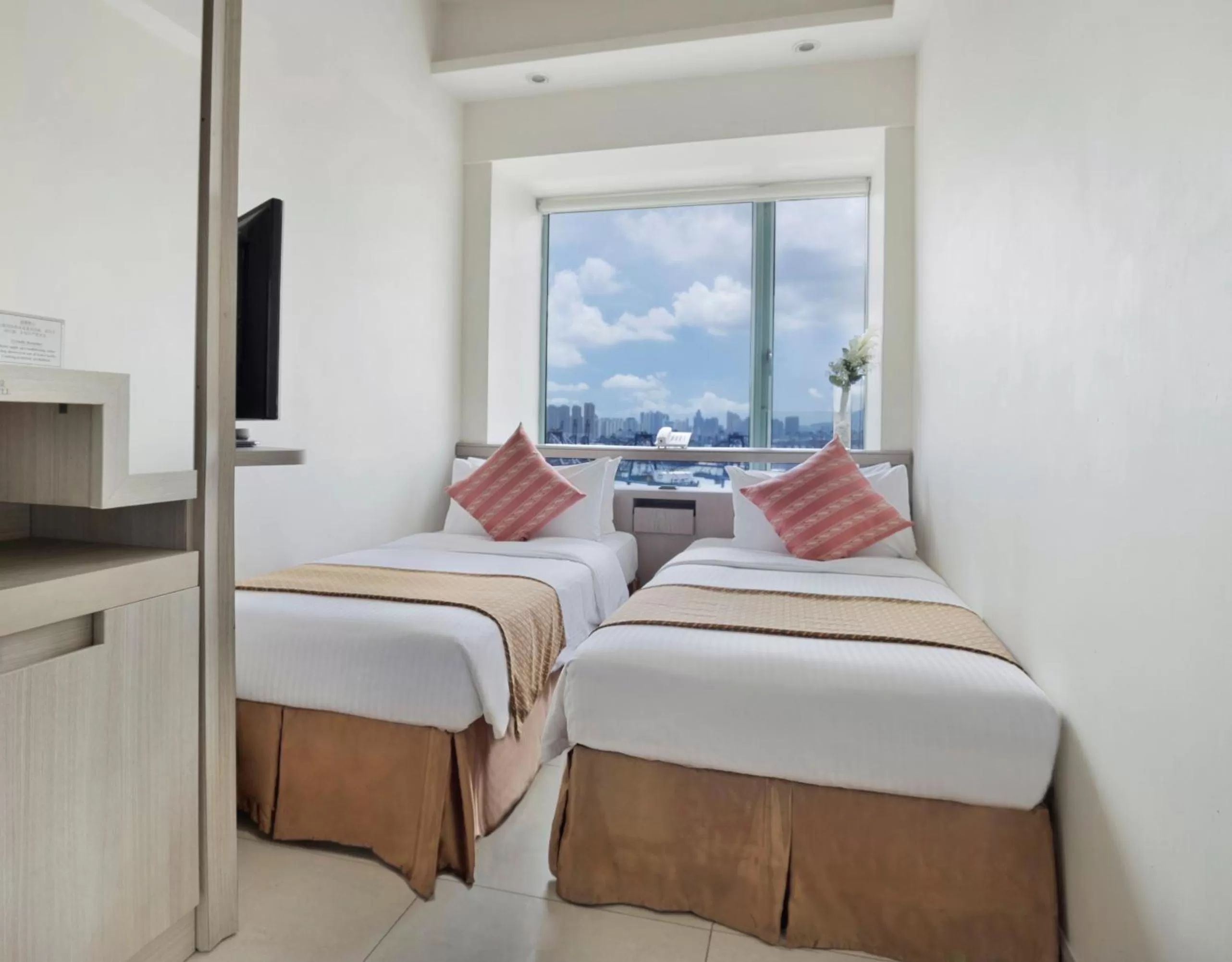 Bed in Rambler Oasis Hotel