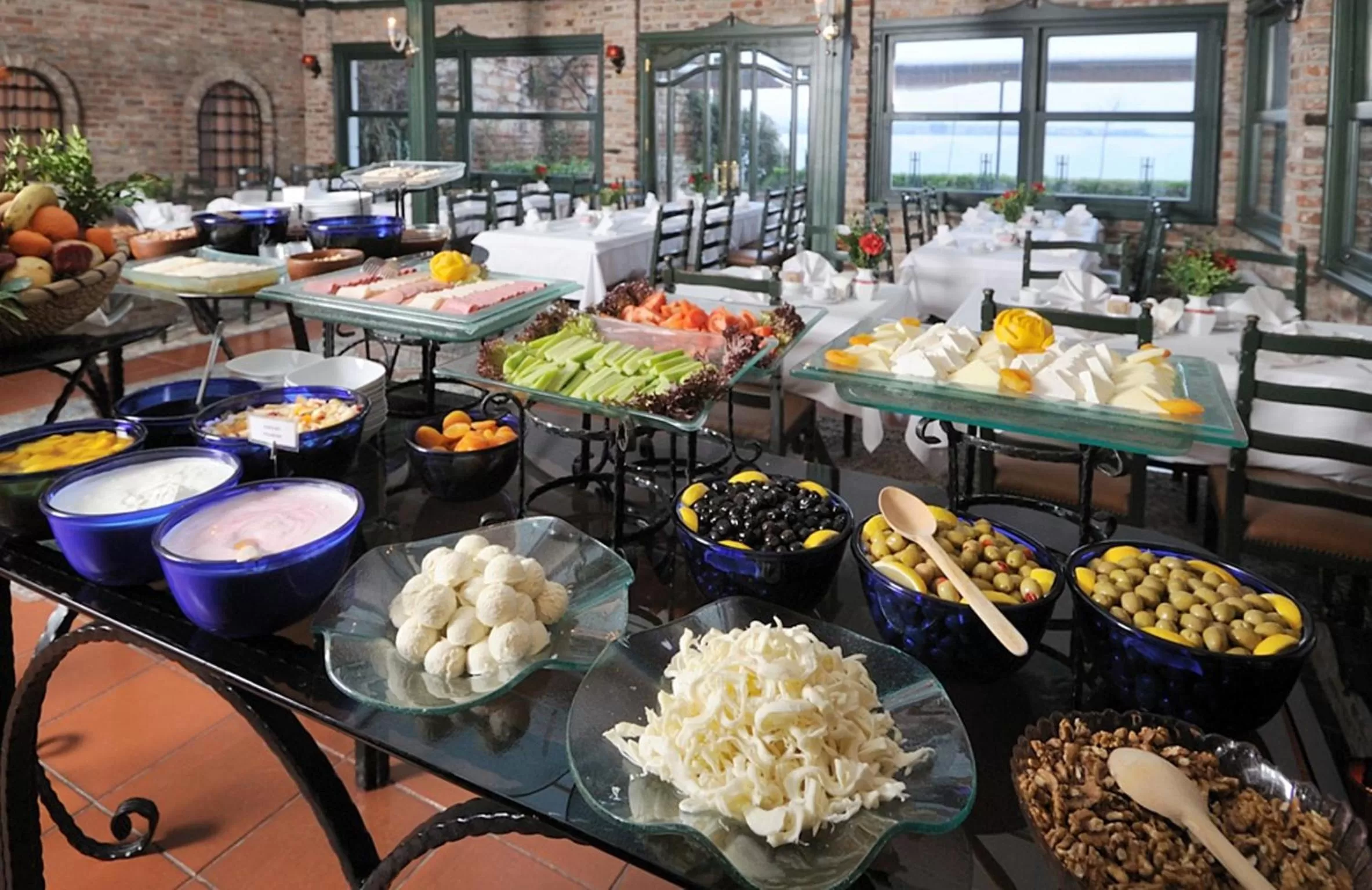 Restaurant/places to eat in Radisson Hotel Istanbul Sultanahmet