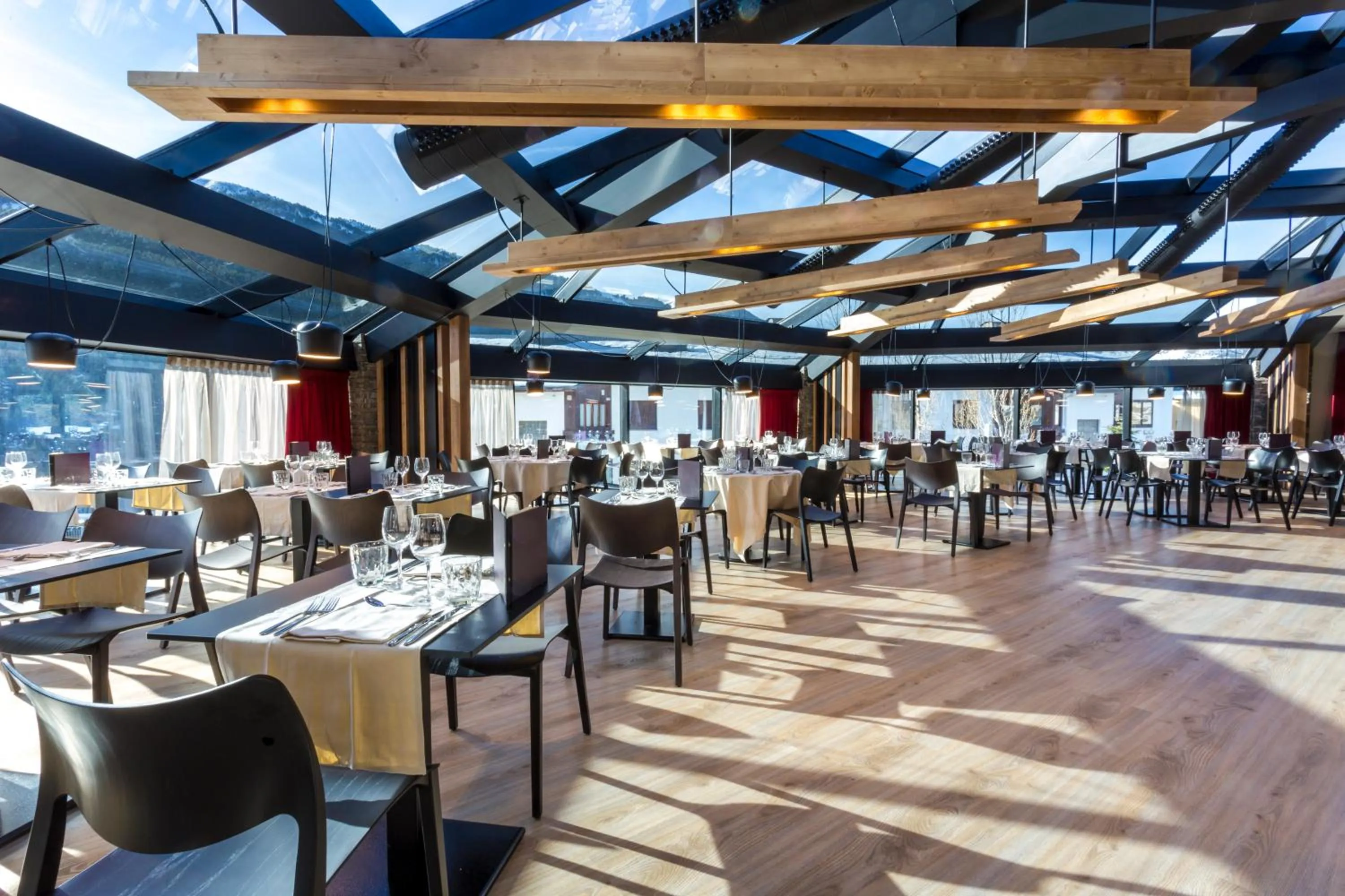 Restaurant/places to eat in Park Piolets MountainHotel & Spa