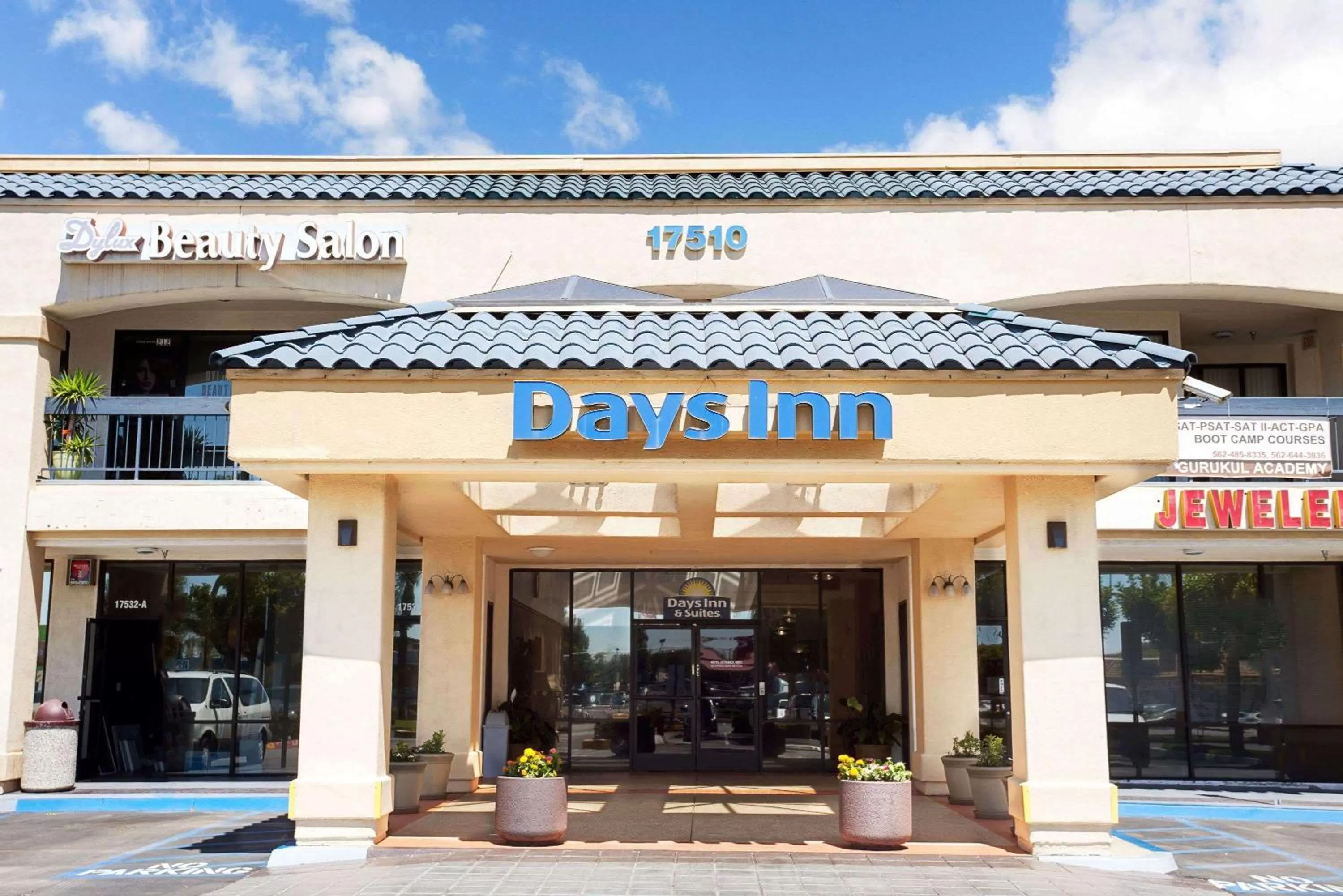 Property building in Days Inn & Suites by Wyndham Artesia