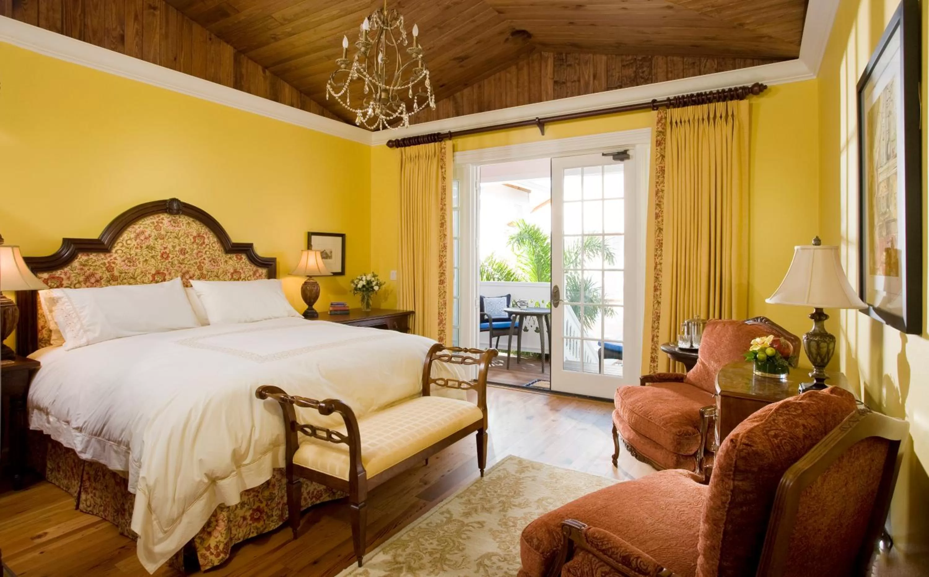 Bed in Port d'Hiver Bed and Breakfast