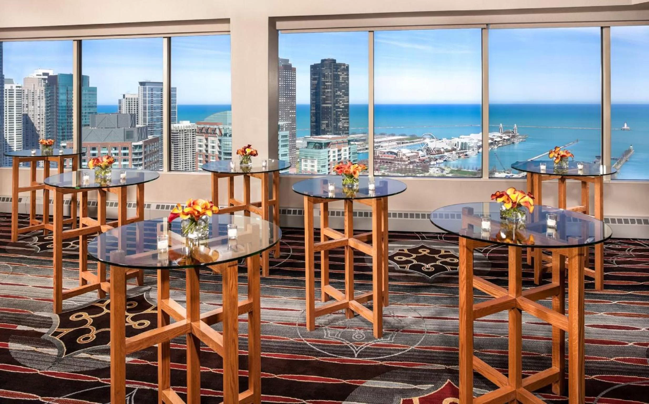 Restaurant/places to eat in Swissotel Chicago