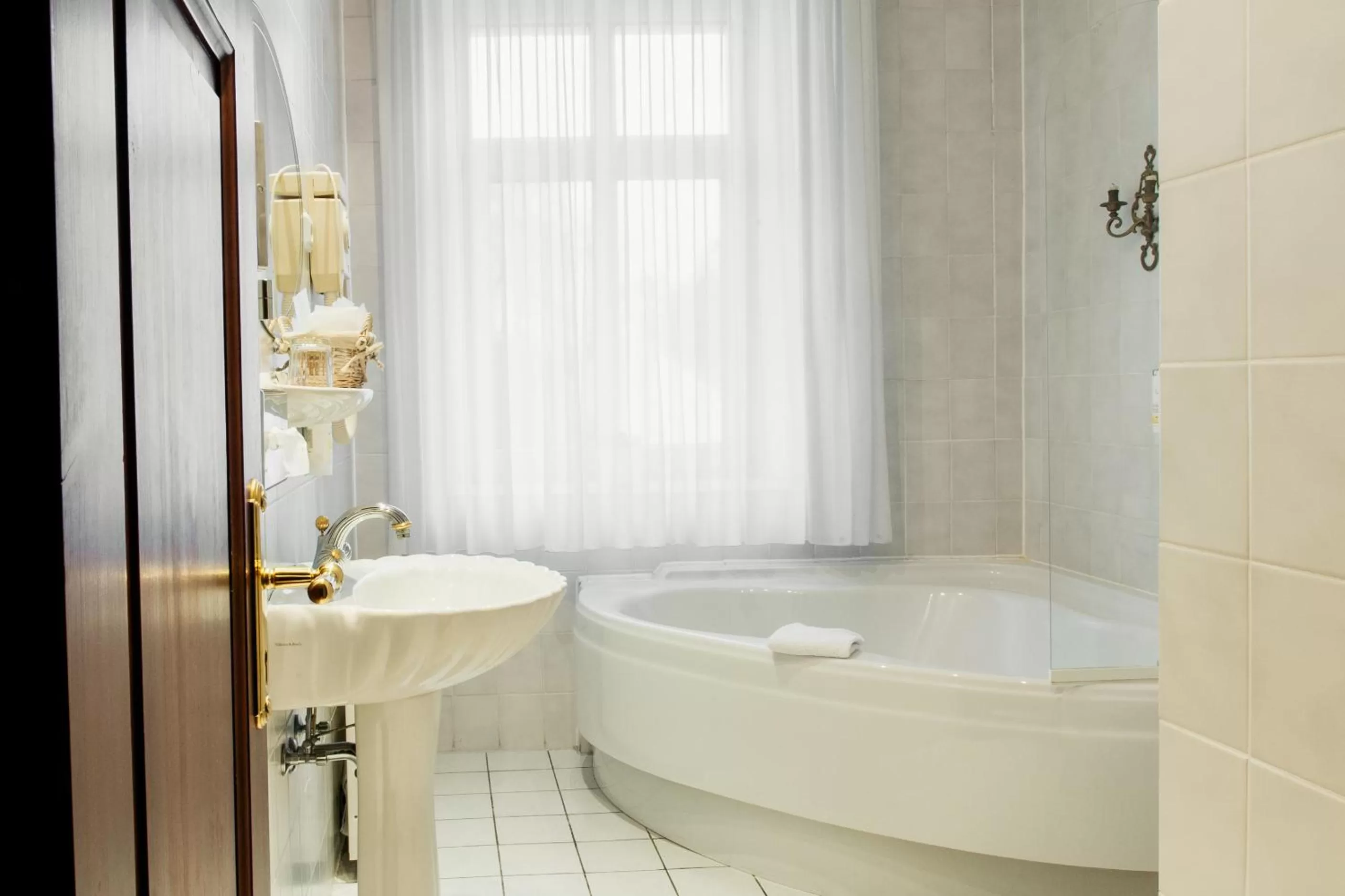 Bathroom in Hotel & Restaurant "Deutscher Kaiser"