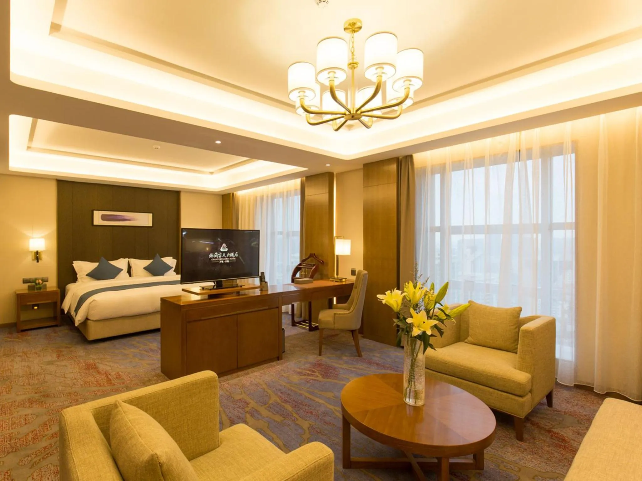 Executive Suite in Wan Yue Grand Skylight Hotel