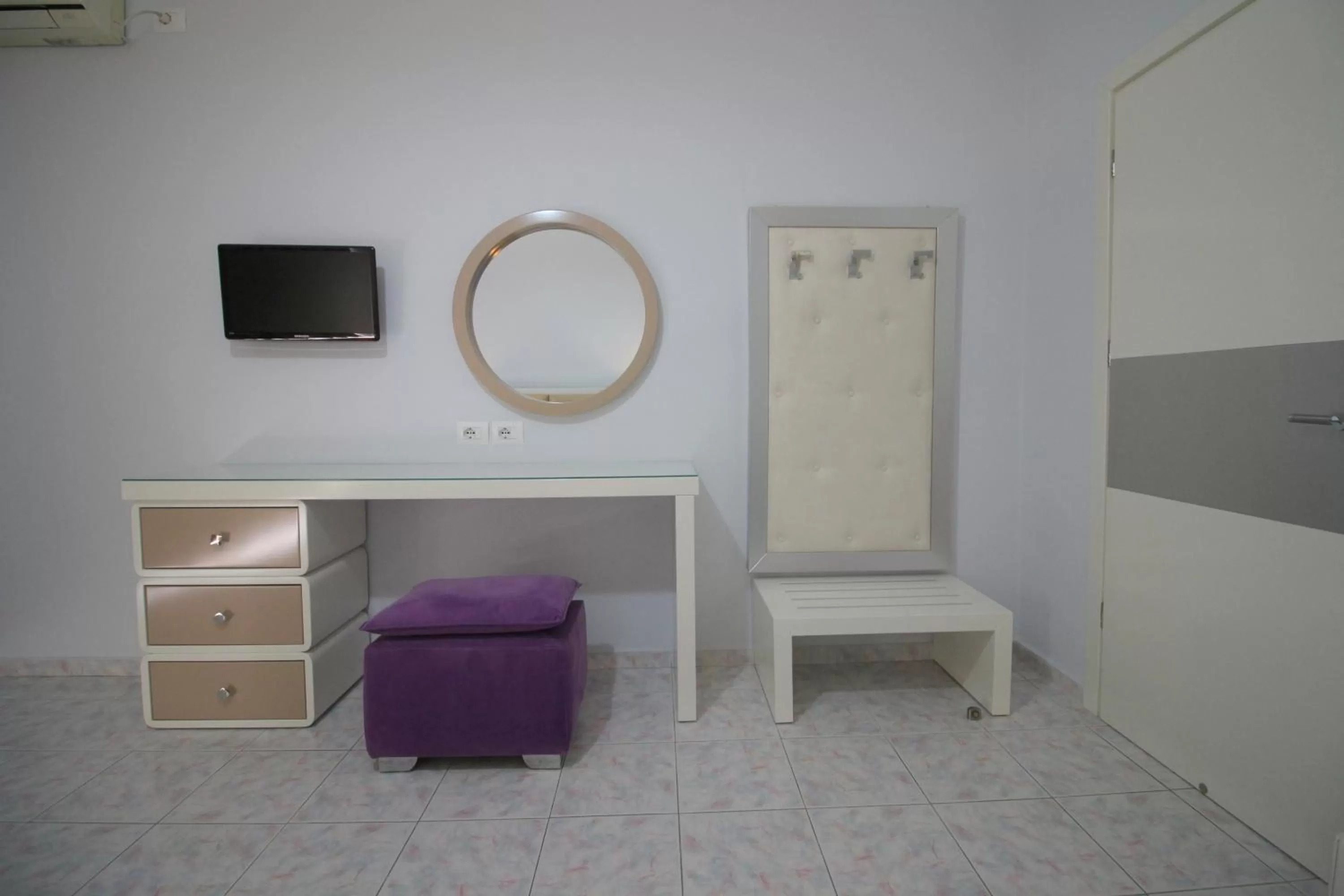 TV and multimedia in Murati Suites Sarandë