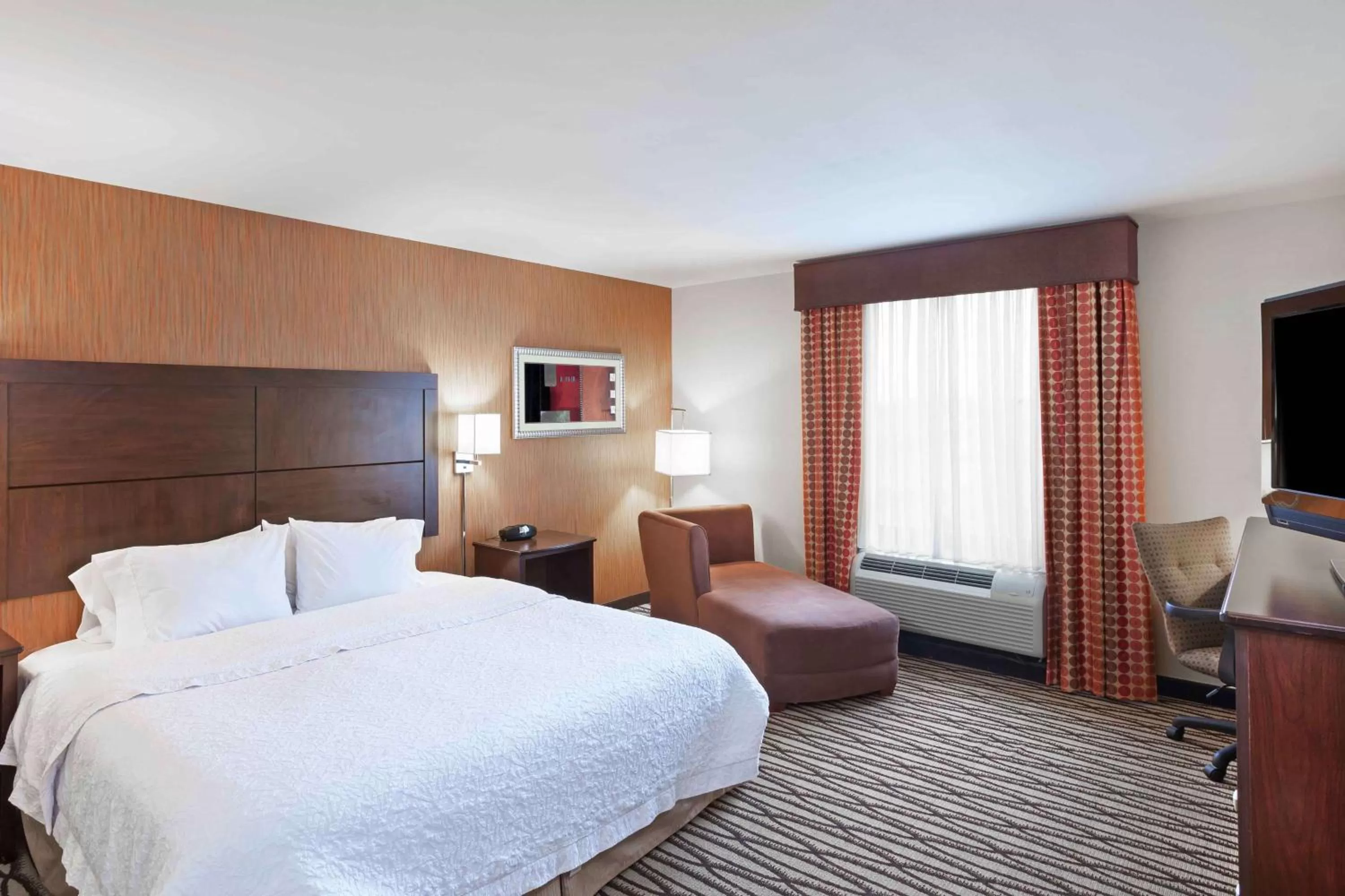 Bedroom, Bed in Hampton Inn & Suites Morgan City