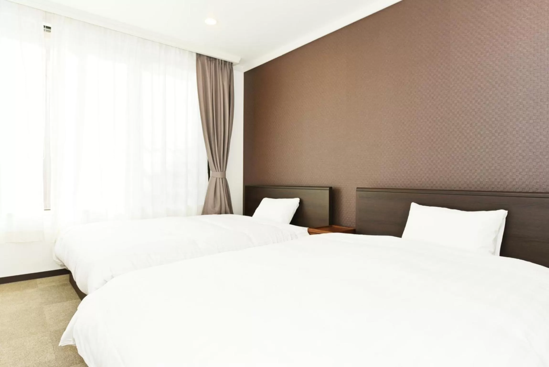 Bedroom, Bed in Hostel PLEASURE MARUYAMA