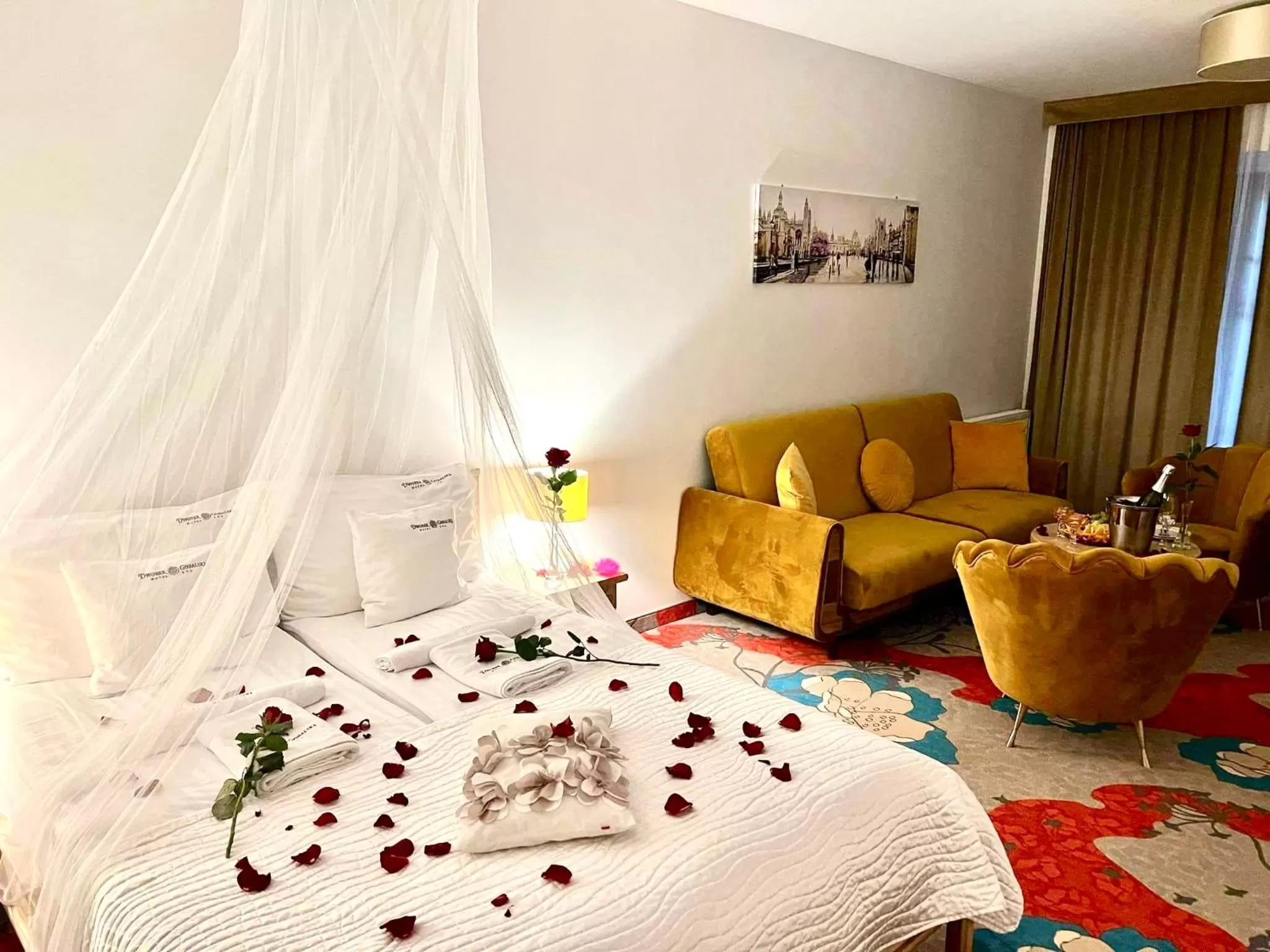 Photo of the whole room, Bed in Dworek Góralski