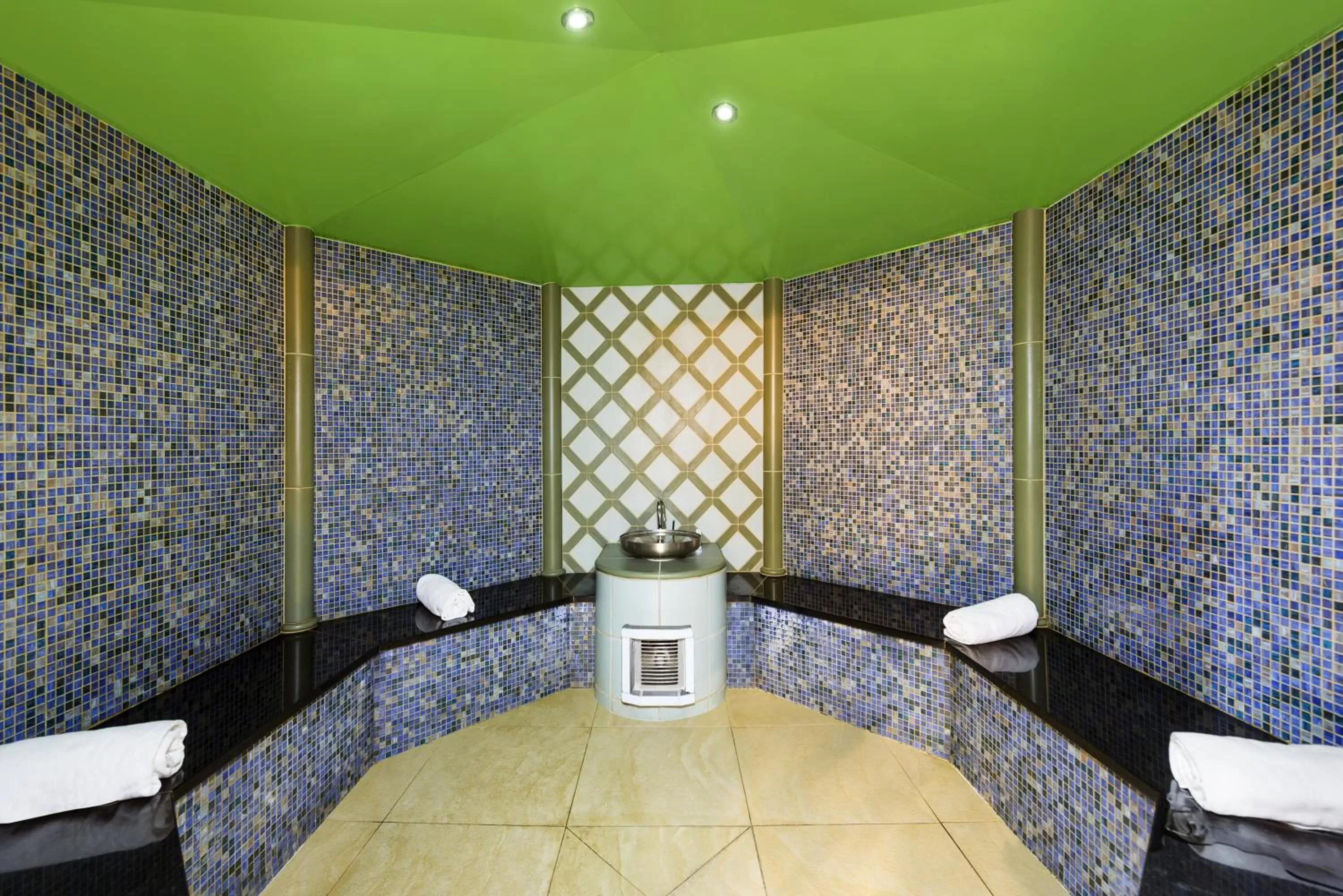 Steam room in Novotel Genève Centre