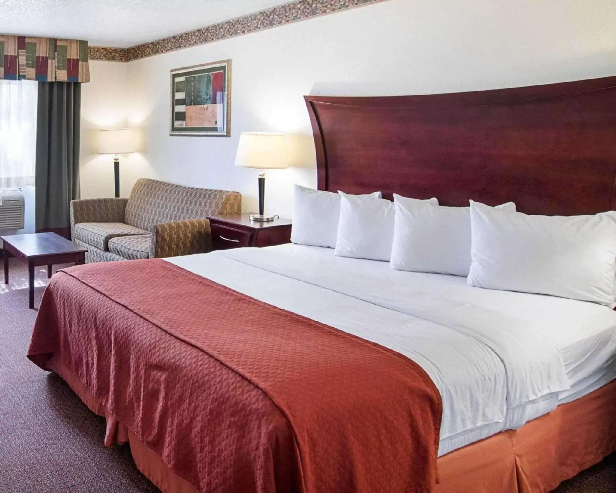 King Suite - Accessible/Smoking in Quality Inn Midland King Suite - Accessible/Smoking in Quality Inn Midland