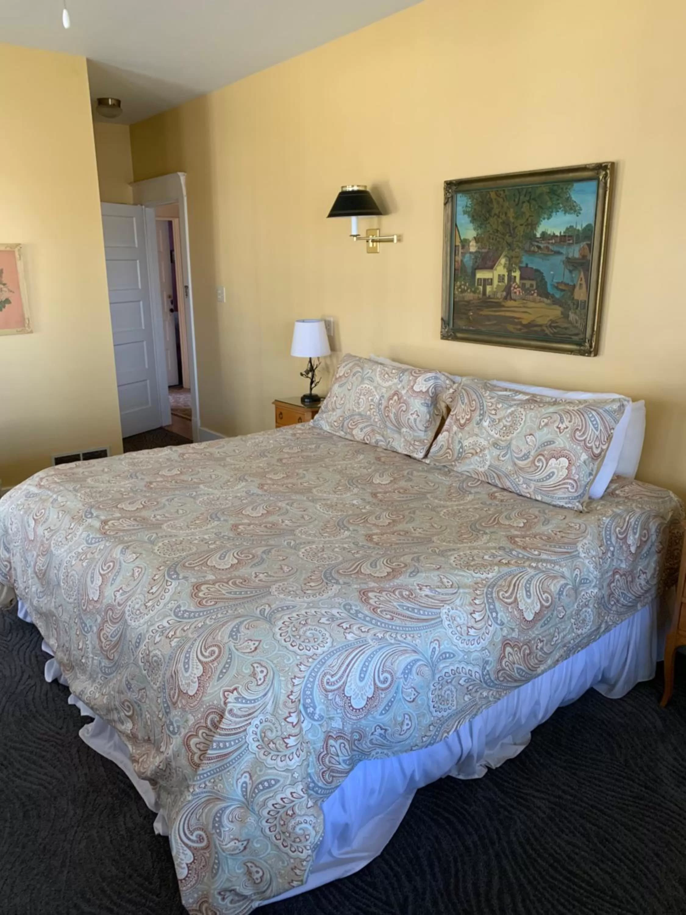 King Room -  Whisperwood in The Inn at Union Pier