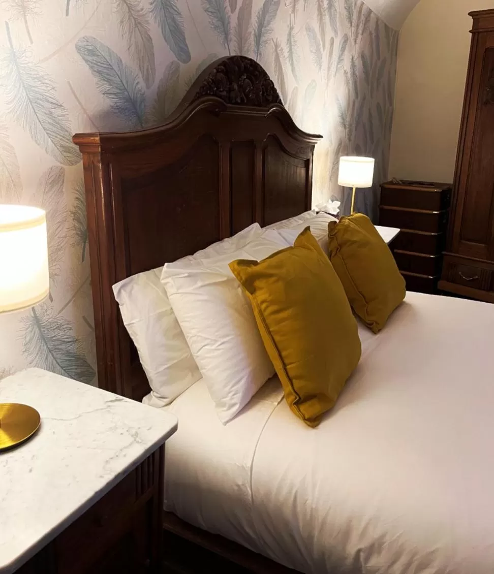 Bed in Painters at the Angel