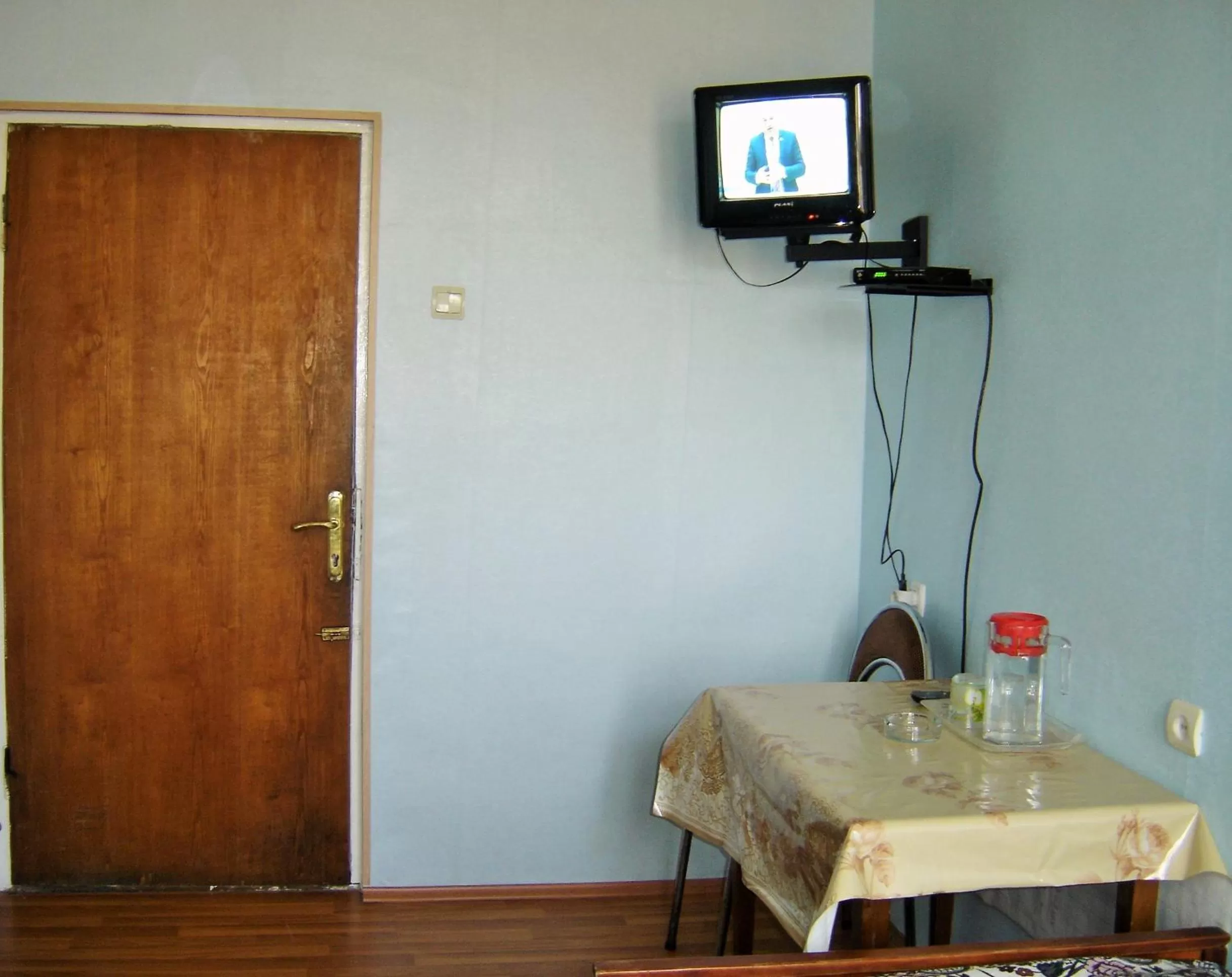 TV/Entertainment Center in Hotel Lilo near Airport