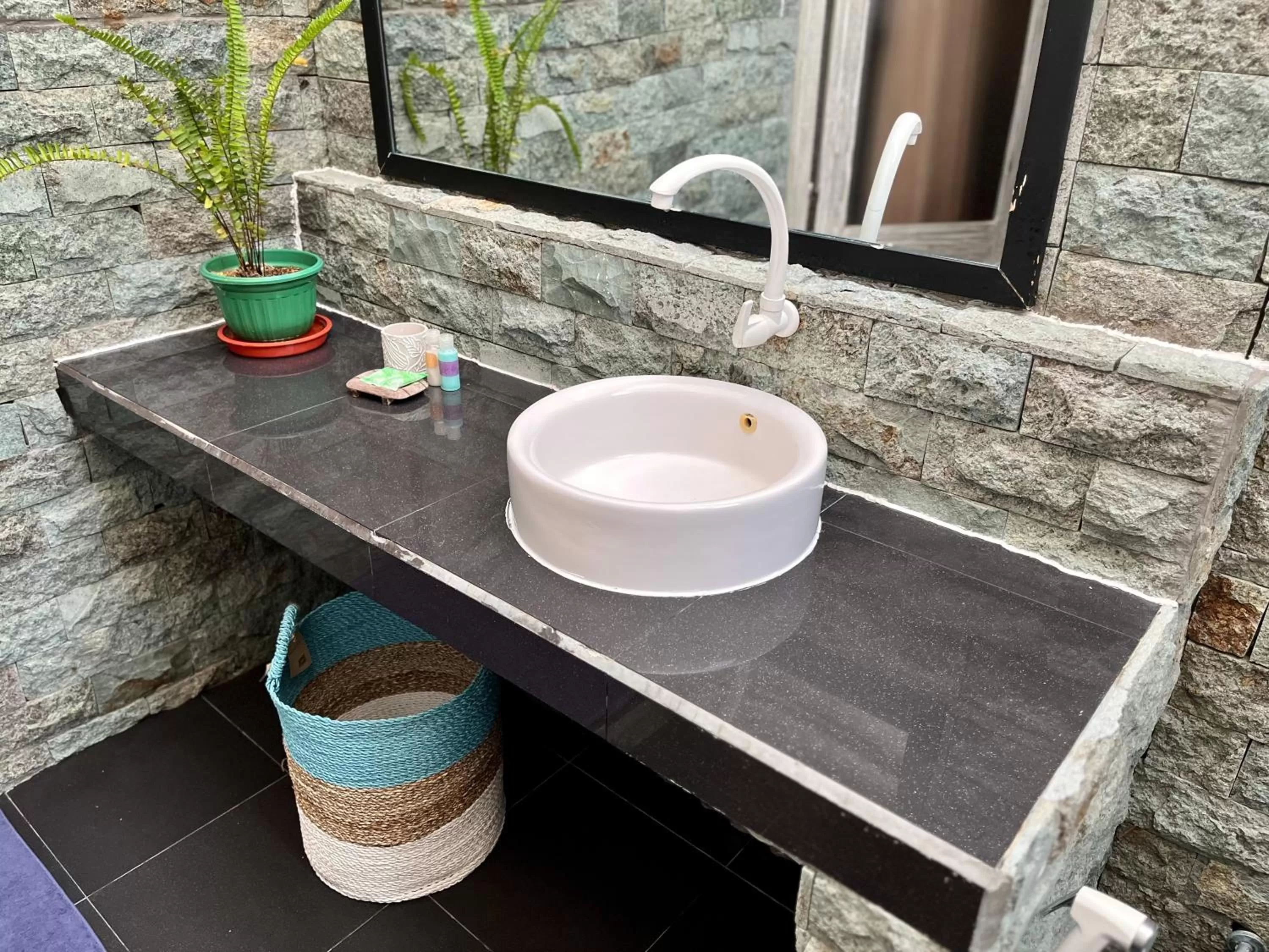 Bathroom in Omala Village Gili Air