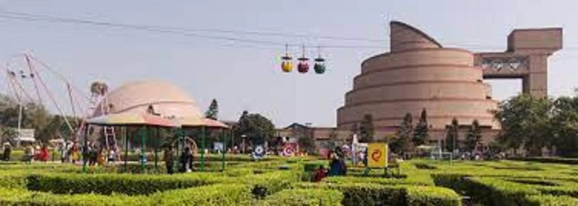 Nearby landmark, Property Building in YWCA GALLWAY GUEST HOUSE