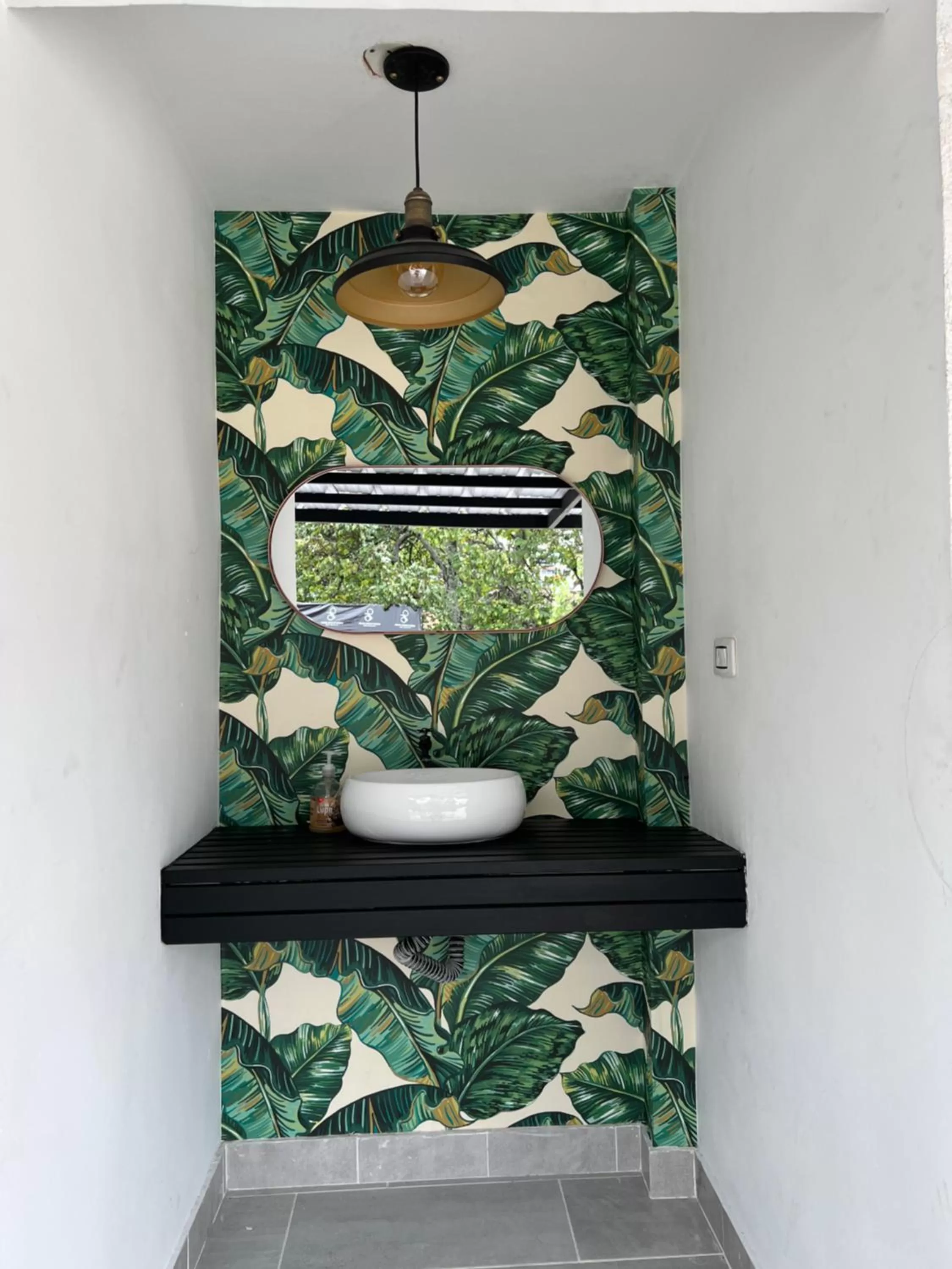 Restaurant/places to eat in HOTEL 9.5 SAN FERNANDO