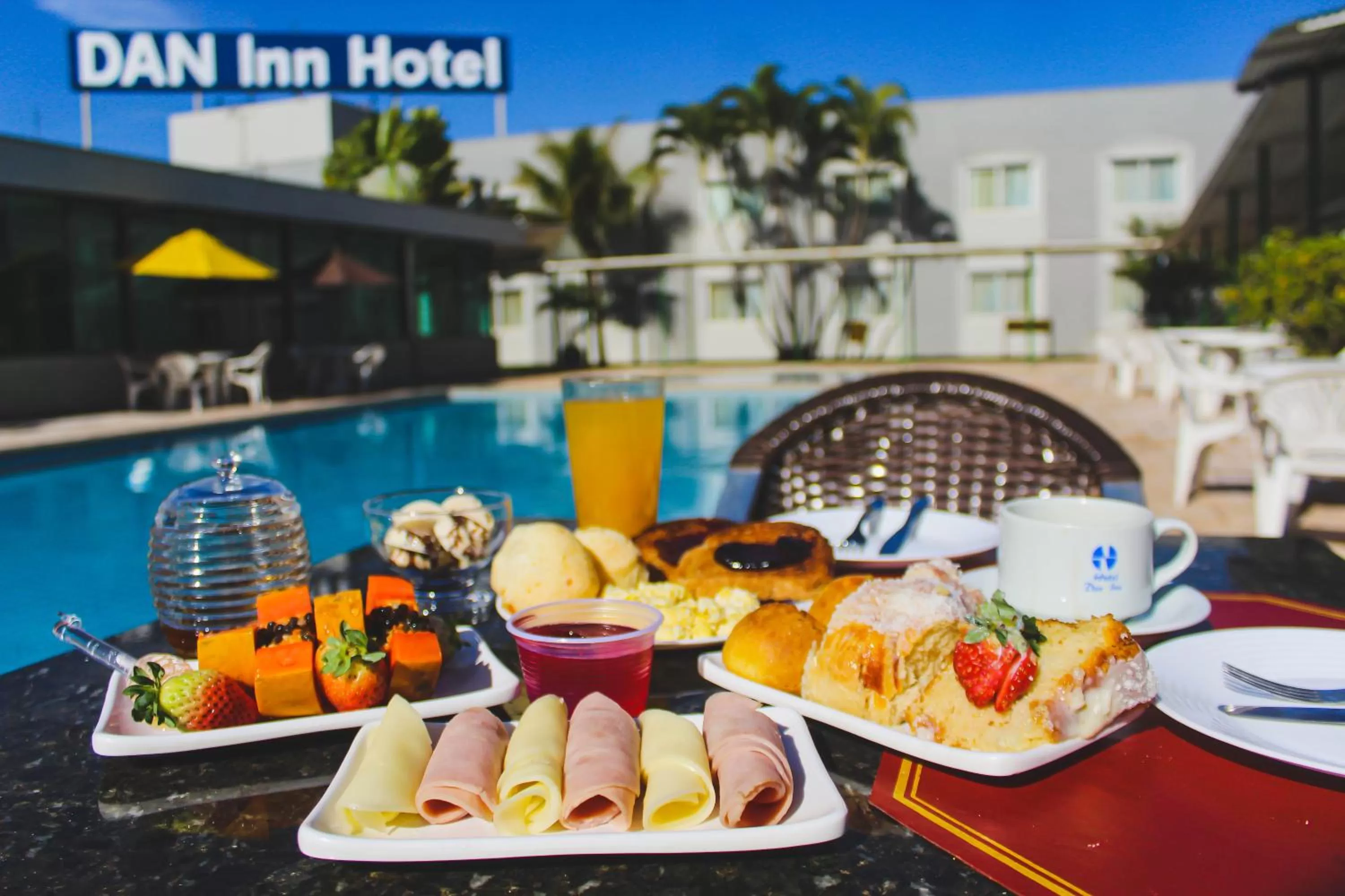 Restaurant/places to eat in Hotel Dan Inn Uberaba & Convenções By Nacional Inn