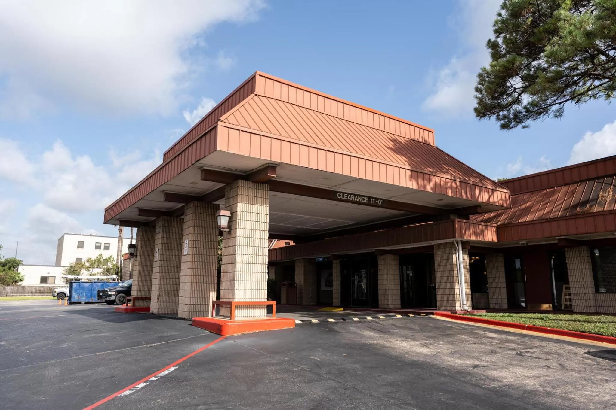 Facade/entrance in GreenTree Hotel & Extended Stay I-10 FWY Houston, Channelview, Baytown