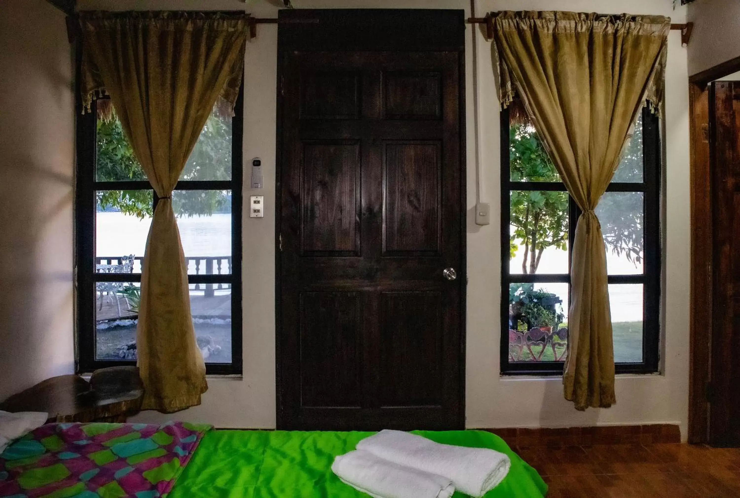 Deluxe Double Room with Shower in Mayan Spirit Deluxe Double Room with Shower in Mayan Spirit