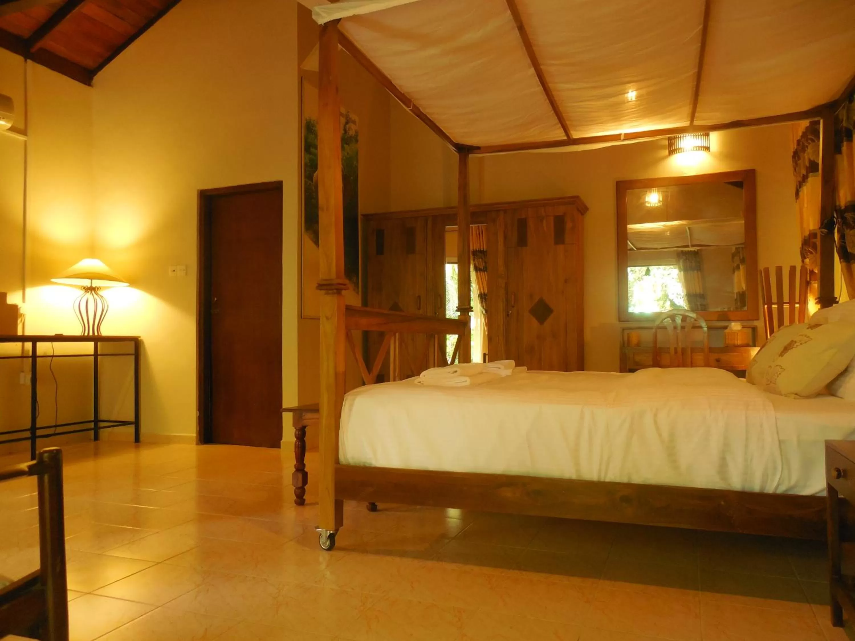 Photo of the whole room, Room Photo in Le leopard d 'argent