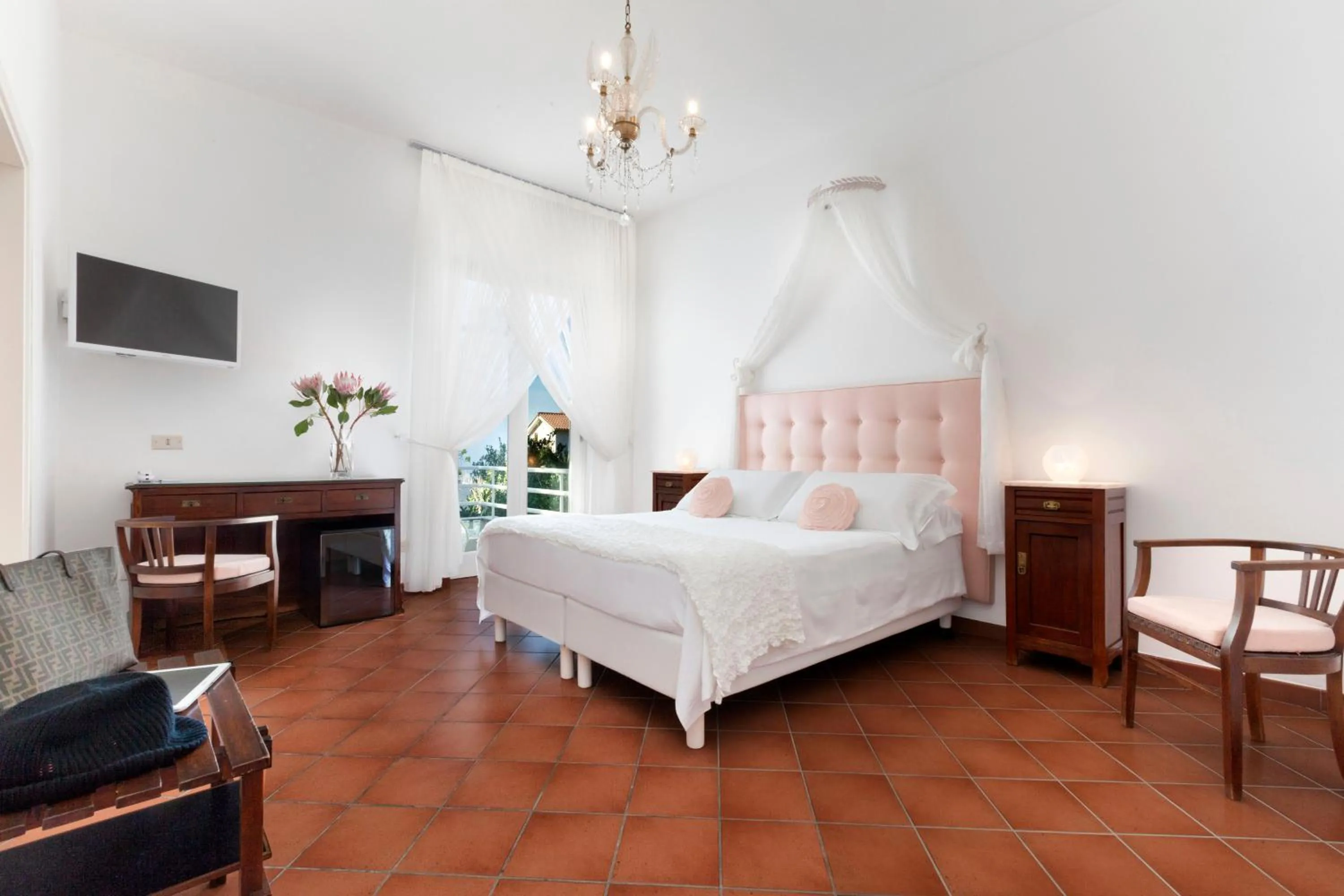 Photo of the whole room, Bed in Villa Oriana Relais