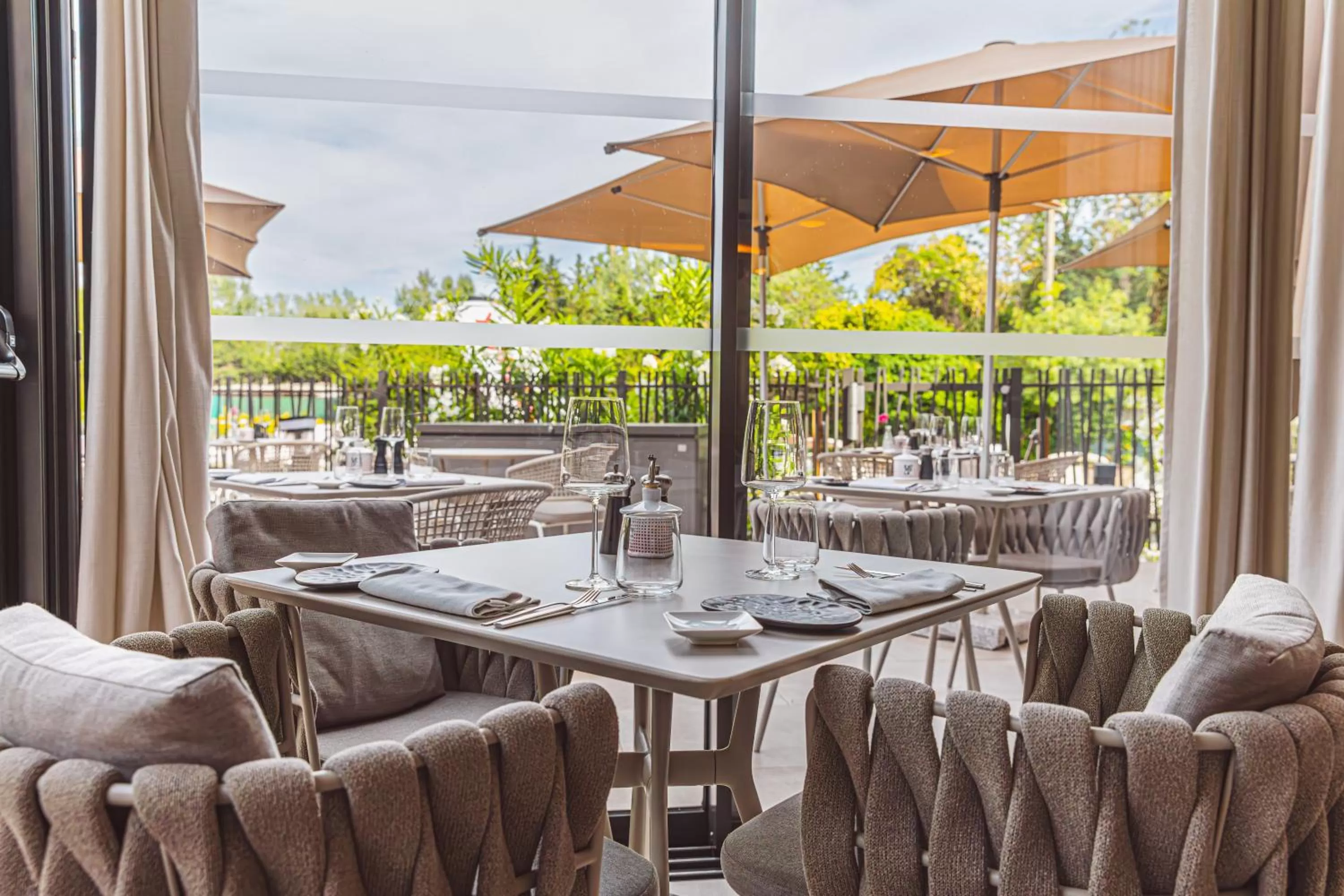 Restaurant/places to eat in Ilot du Golf BW Premier Collection