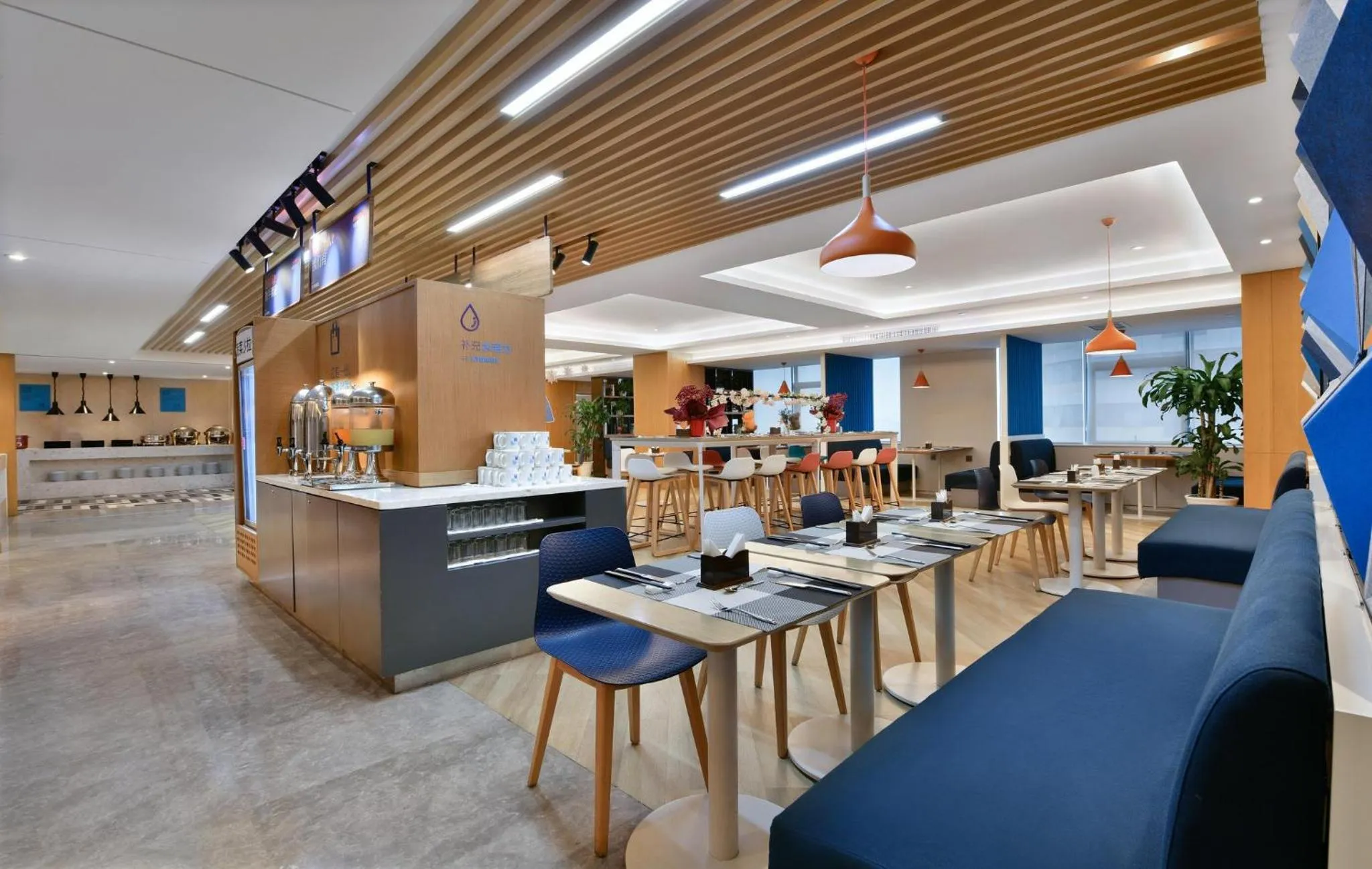Restaurant/places to eat in Holiday Inn Express Chengdu North Railway Station by IHG - Near Panda Base, Near Chunxi Road Free laundromat