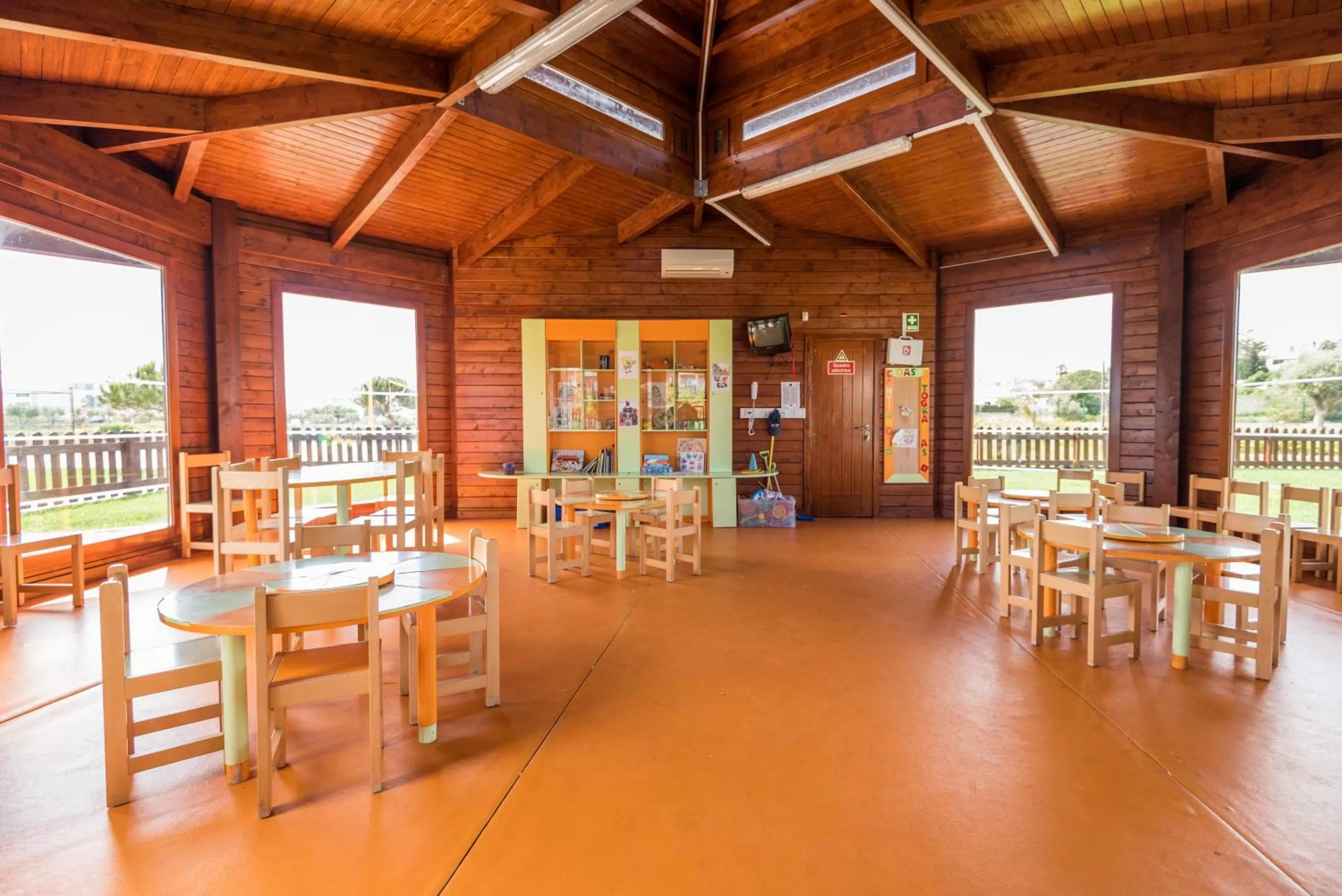 Entertainment in Vila Gale Lagos