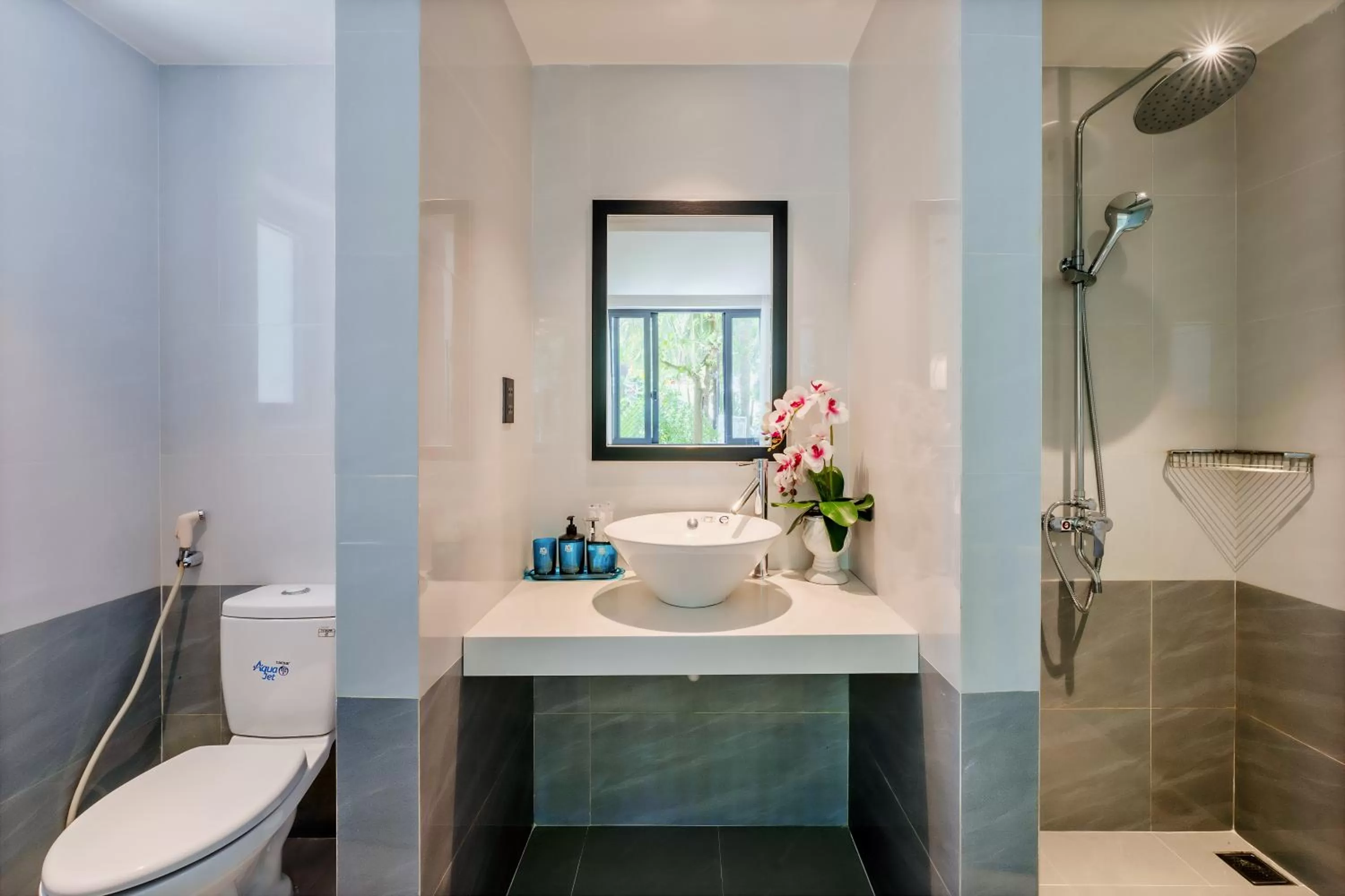 Shower in Lacasa Old Town Villa