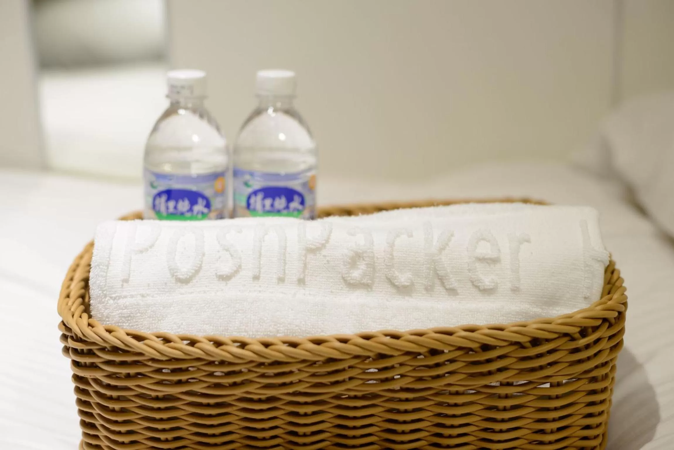 Decorative detail, Bed in Poshpacker Hotel