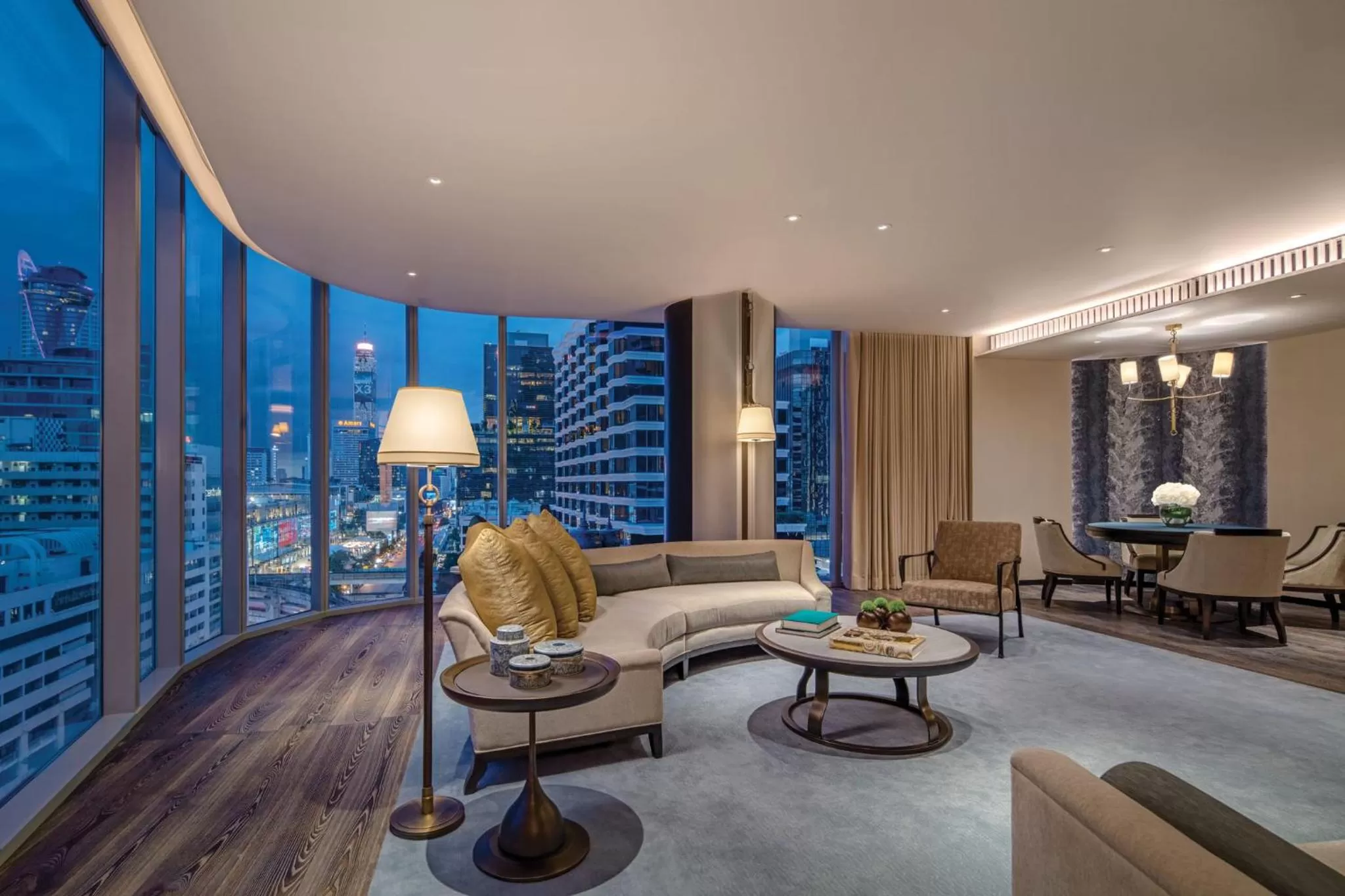 Living room in Waldorf Astoria Bangkok