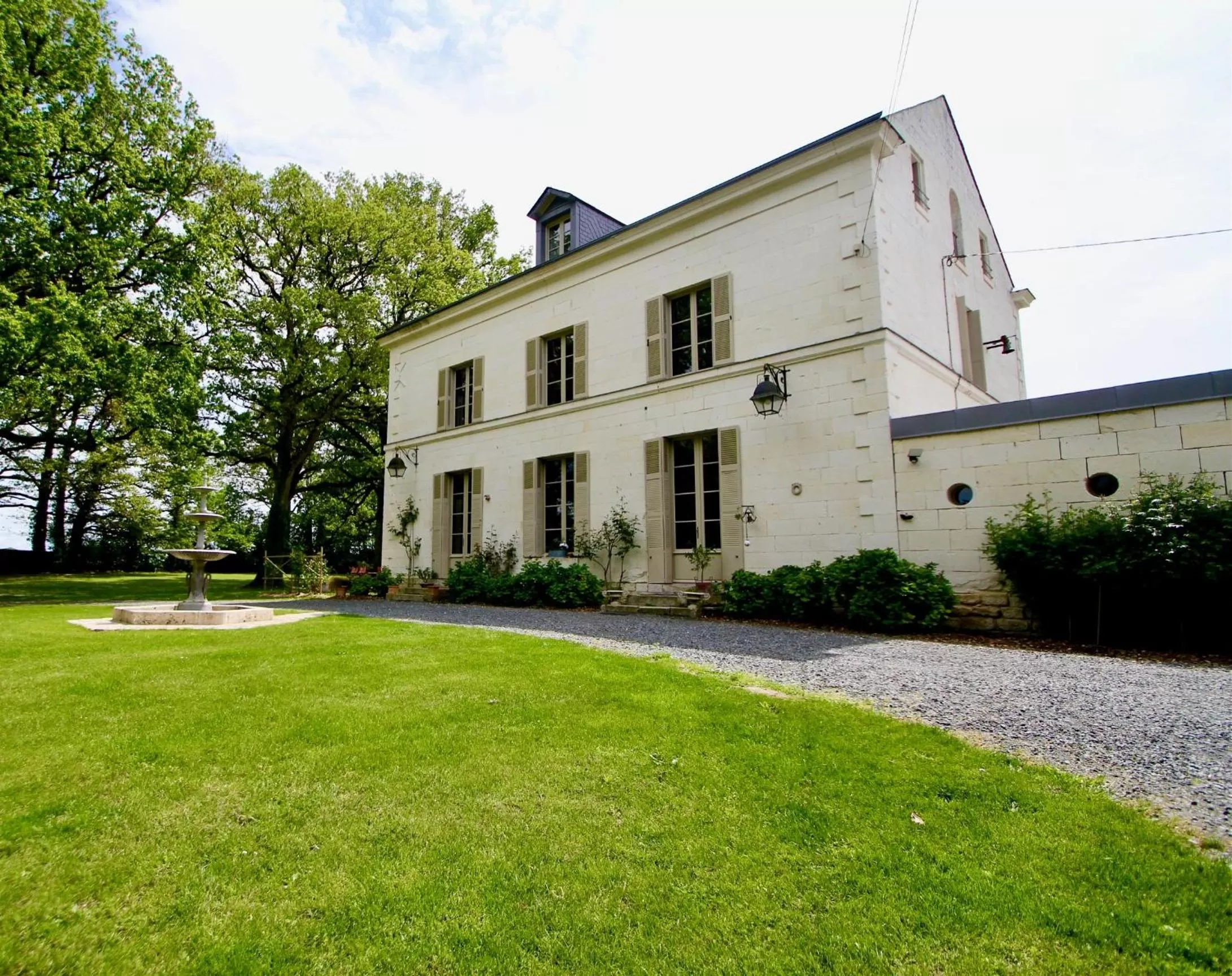 Property Building in La Gironnerie