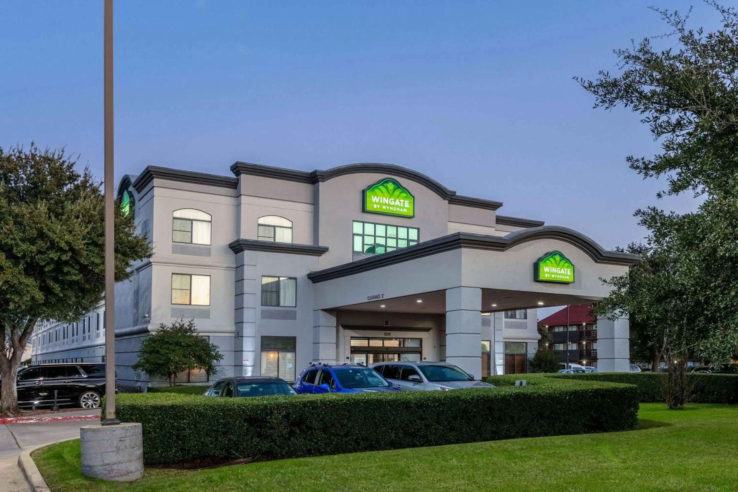 Property building in Wingate by Wyndham - DFW North