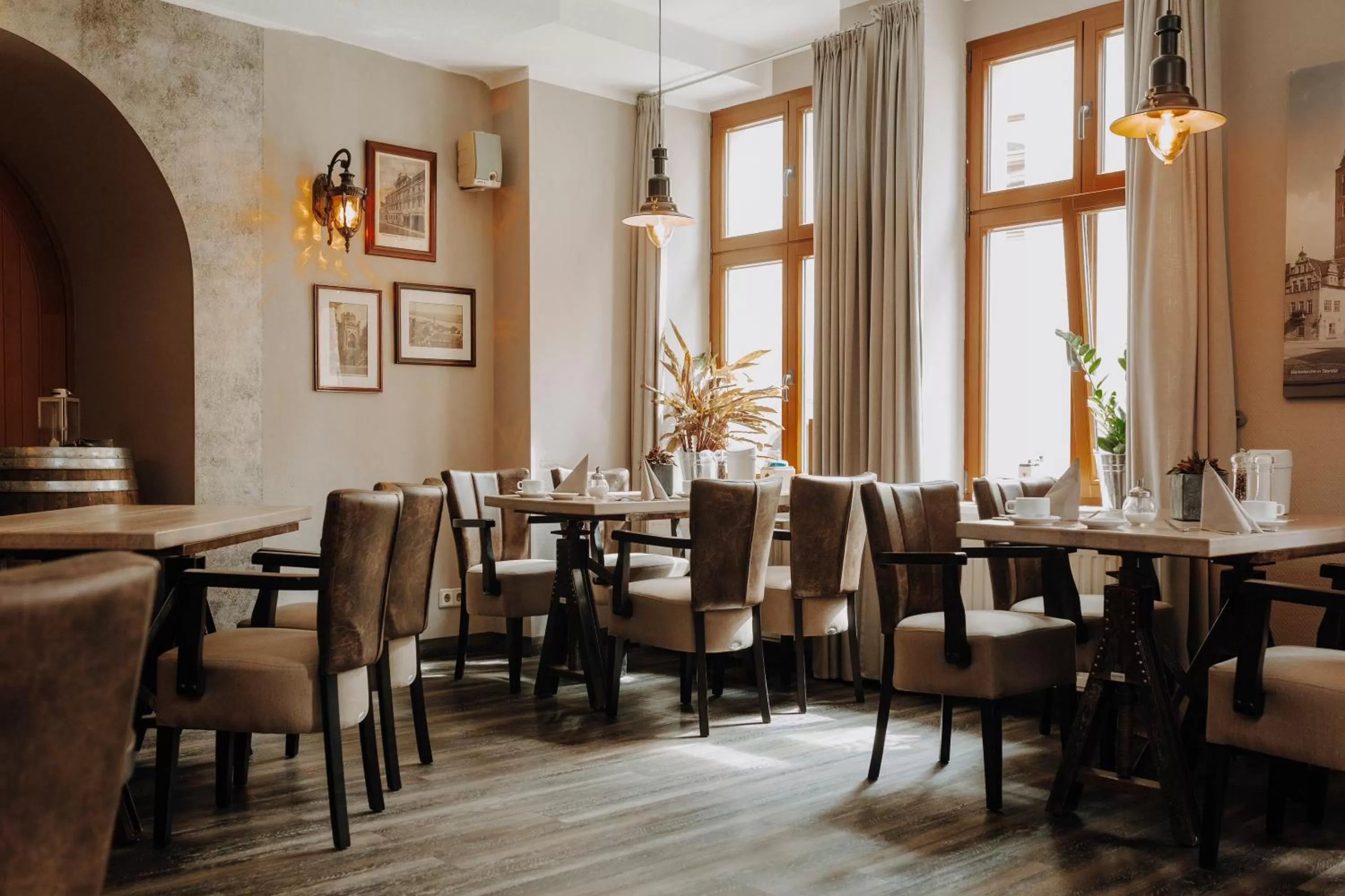 Restaurant/places to eat in Hotel Schwarzer Adler Stendal