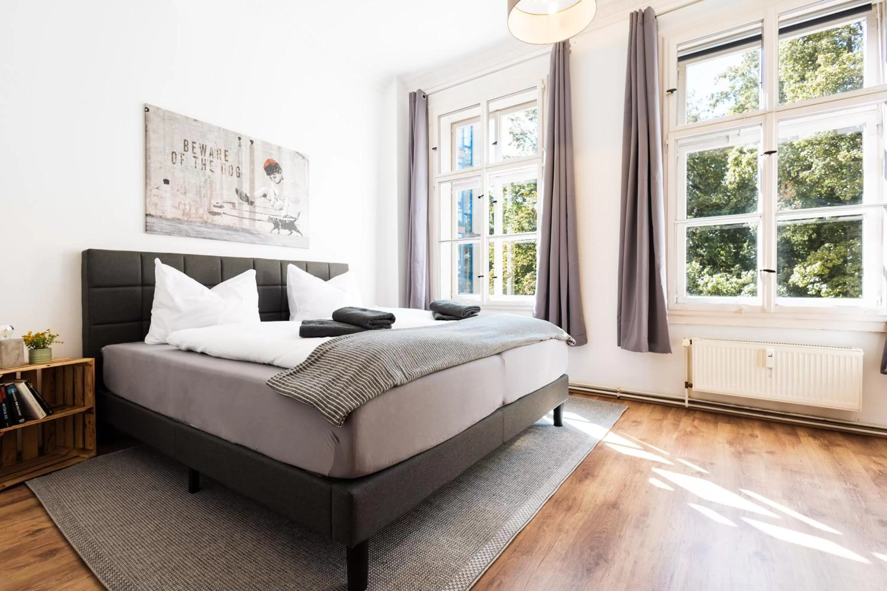 Bed in Ko-Living Space an der Oper - Street Art Design Apartments