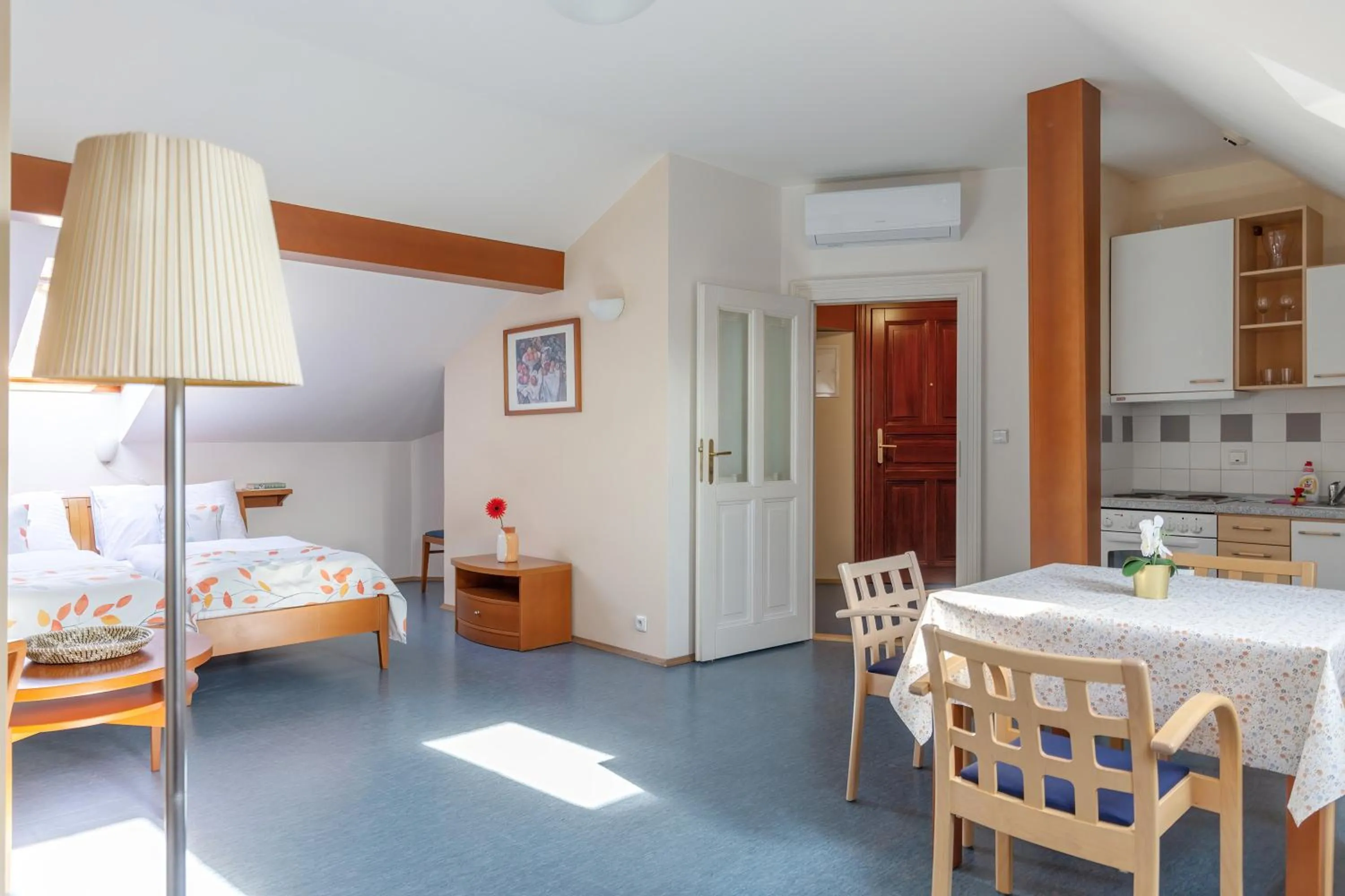 Bed in Sibelius Apartments