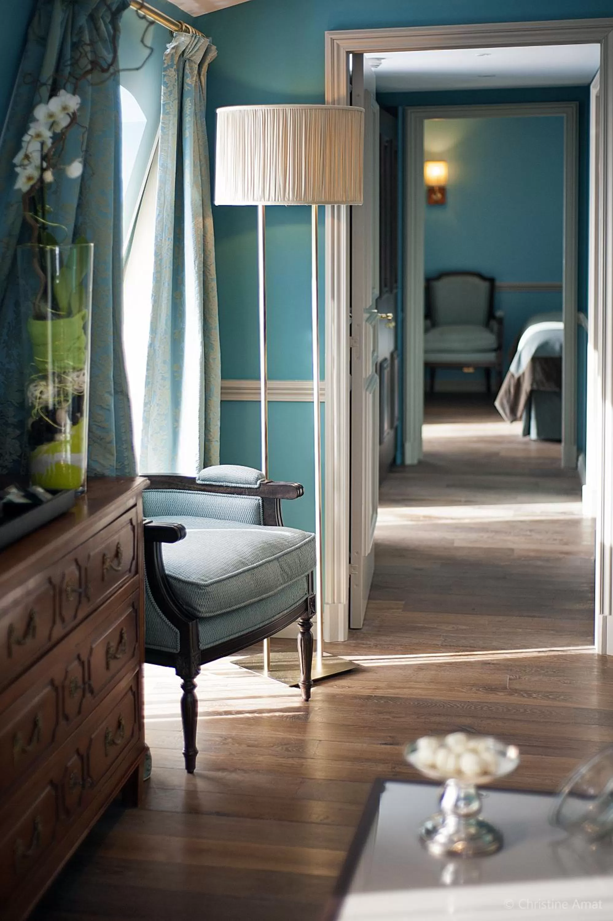 Living room, Bed in Hôtel de Sèze & Spa Bordeaux Centre